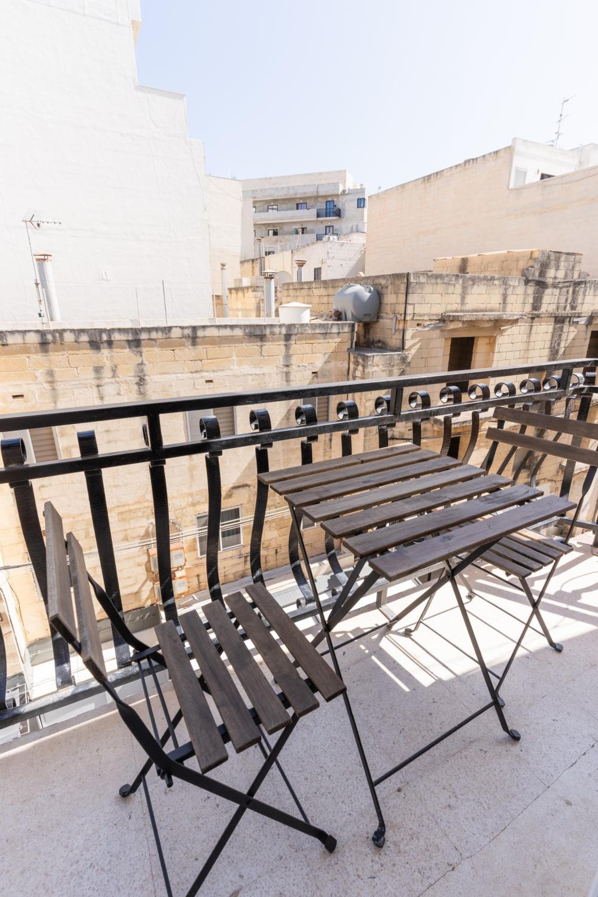 Charming 3Bed in St Pauls 3-Hosted by Sweetstay photo 3