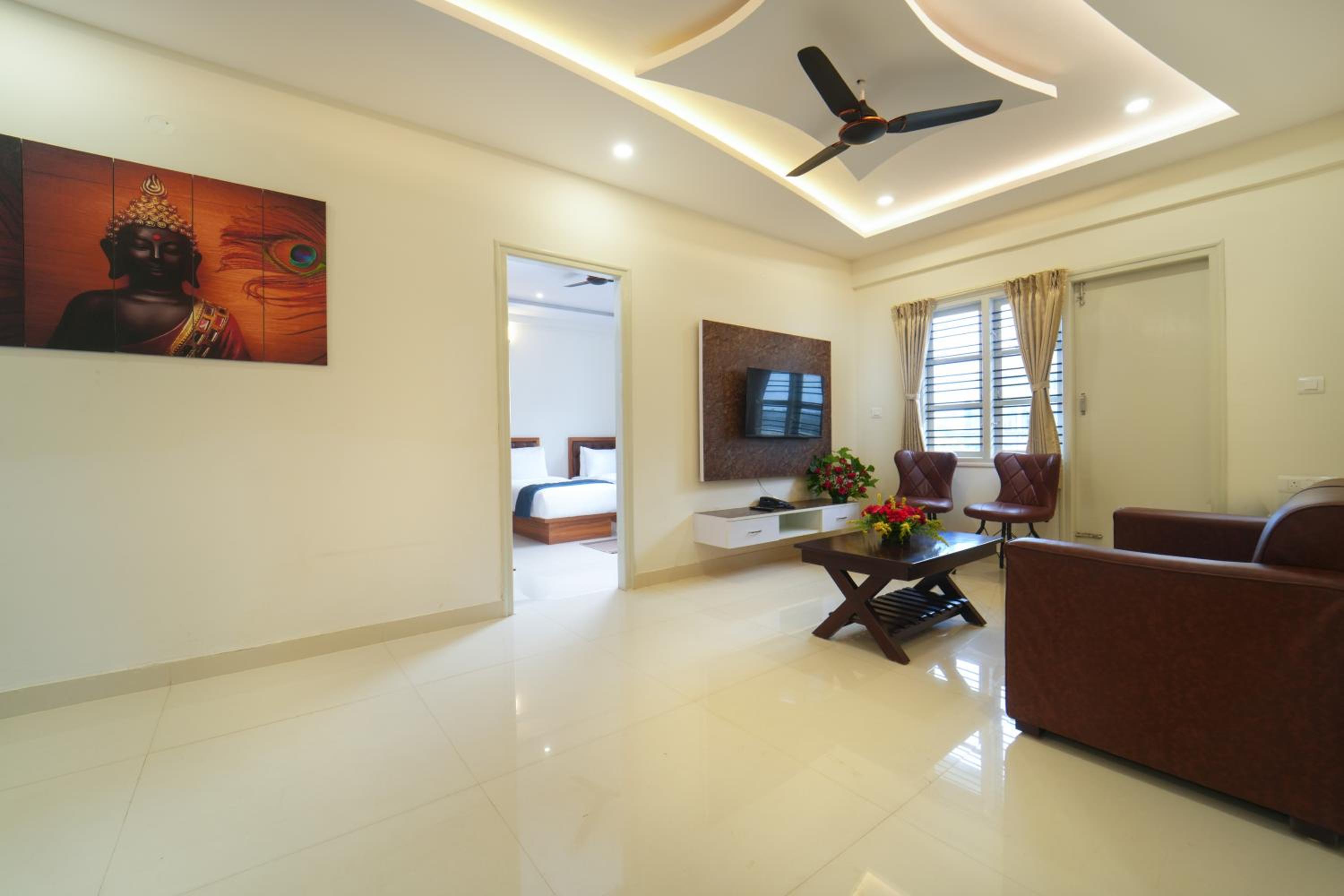 SIGNATURE HOMES LUXURY SERVICE APARTMENT