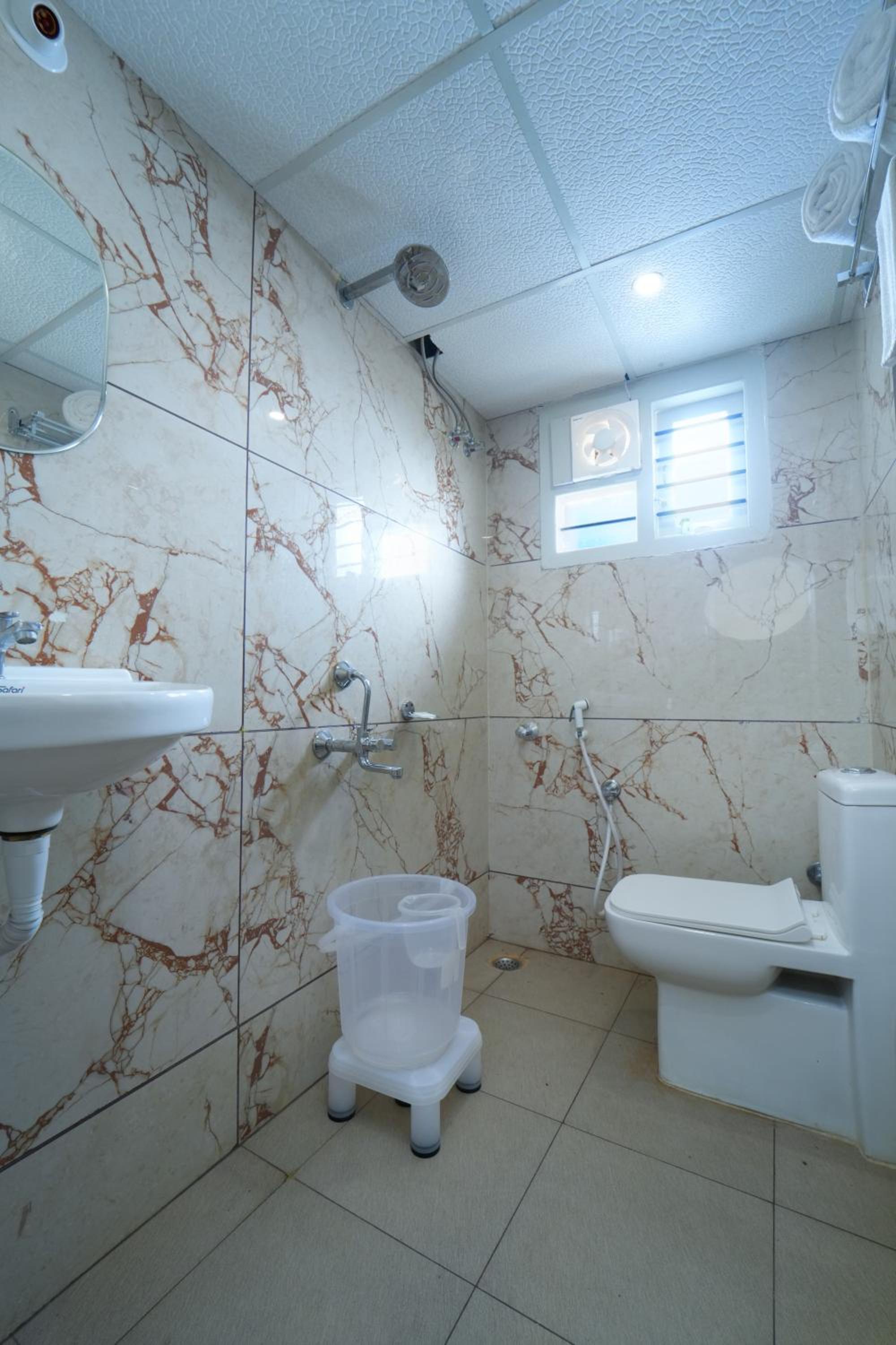 SIGNATURE HOMES LUXURY SERVICE APARTMENT