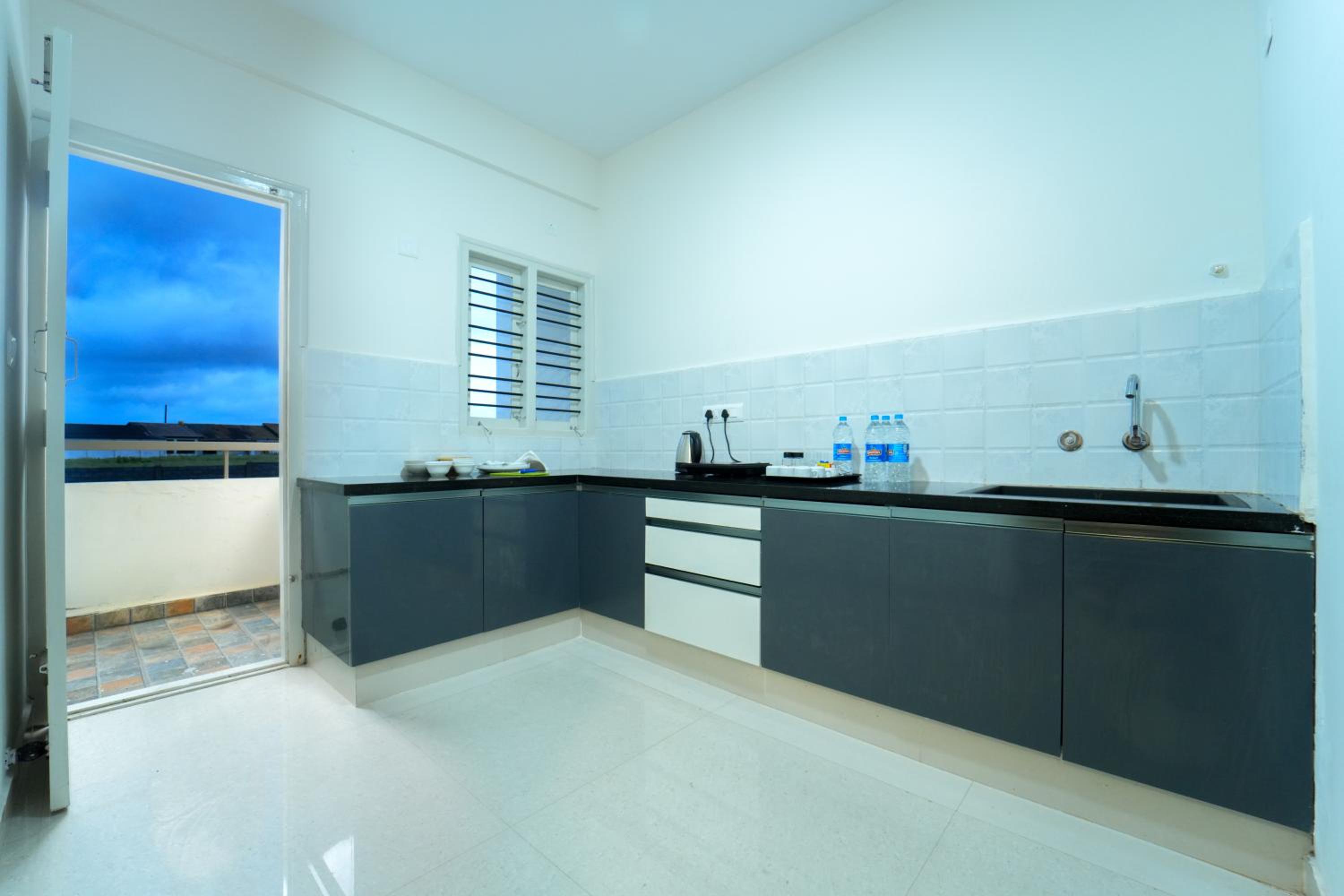 SIGNATURE HOMES LUXURY SERVICE APARTMENT
