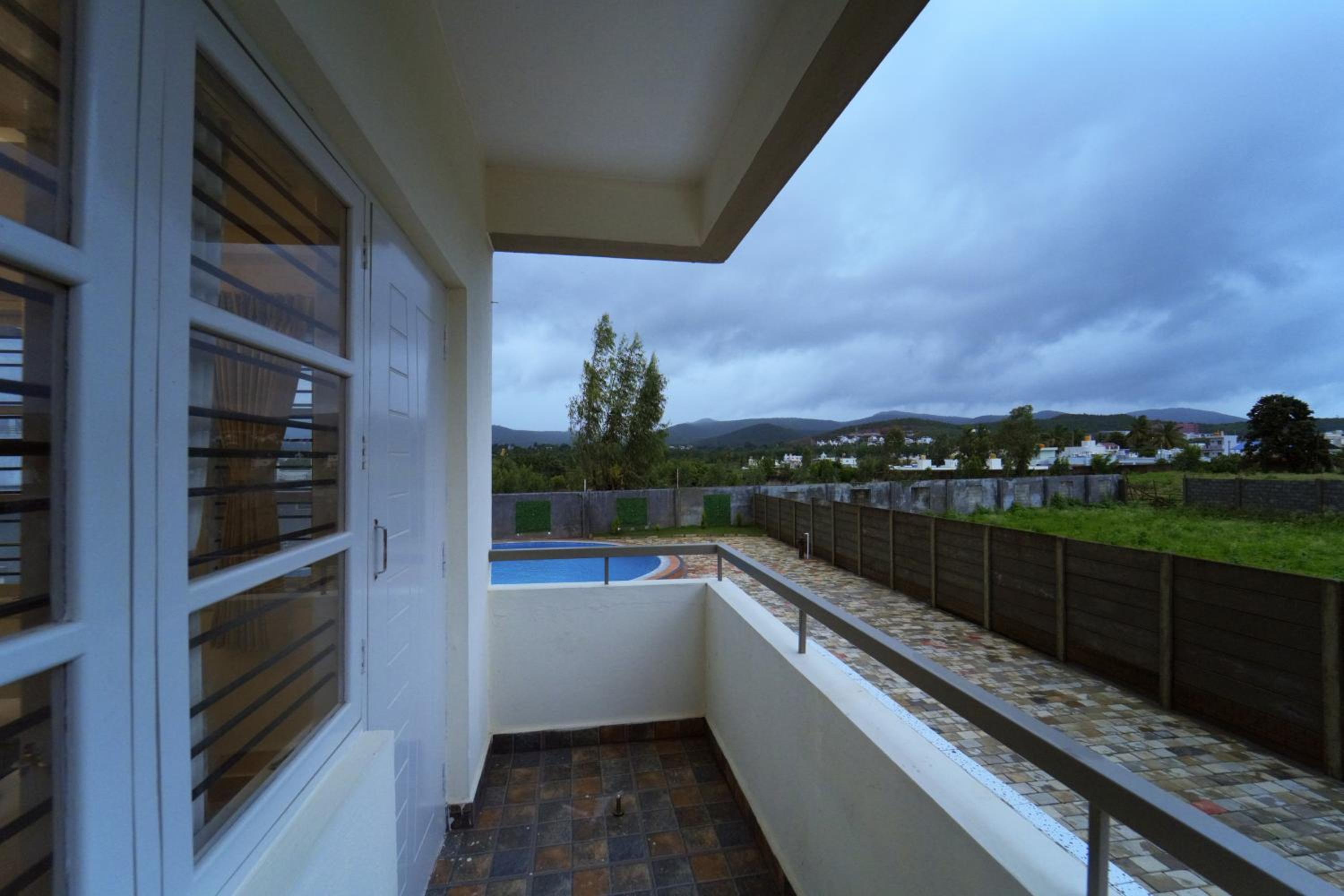 SIGNATURE HOMES LUXURY SERVICE APARTMENT