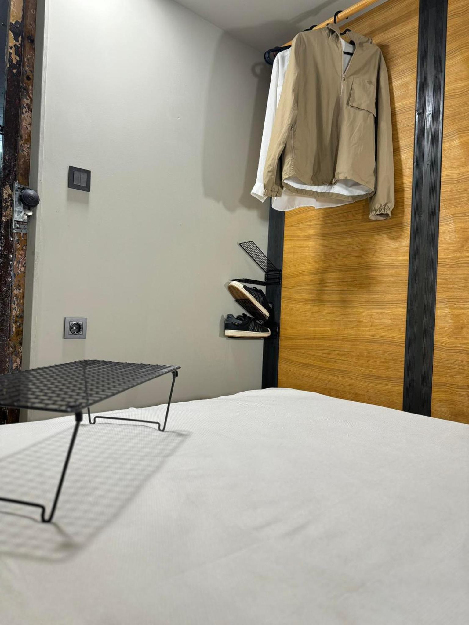 Swed Cab Embassy HoStel