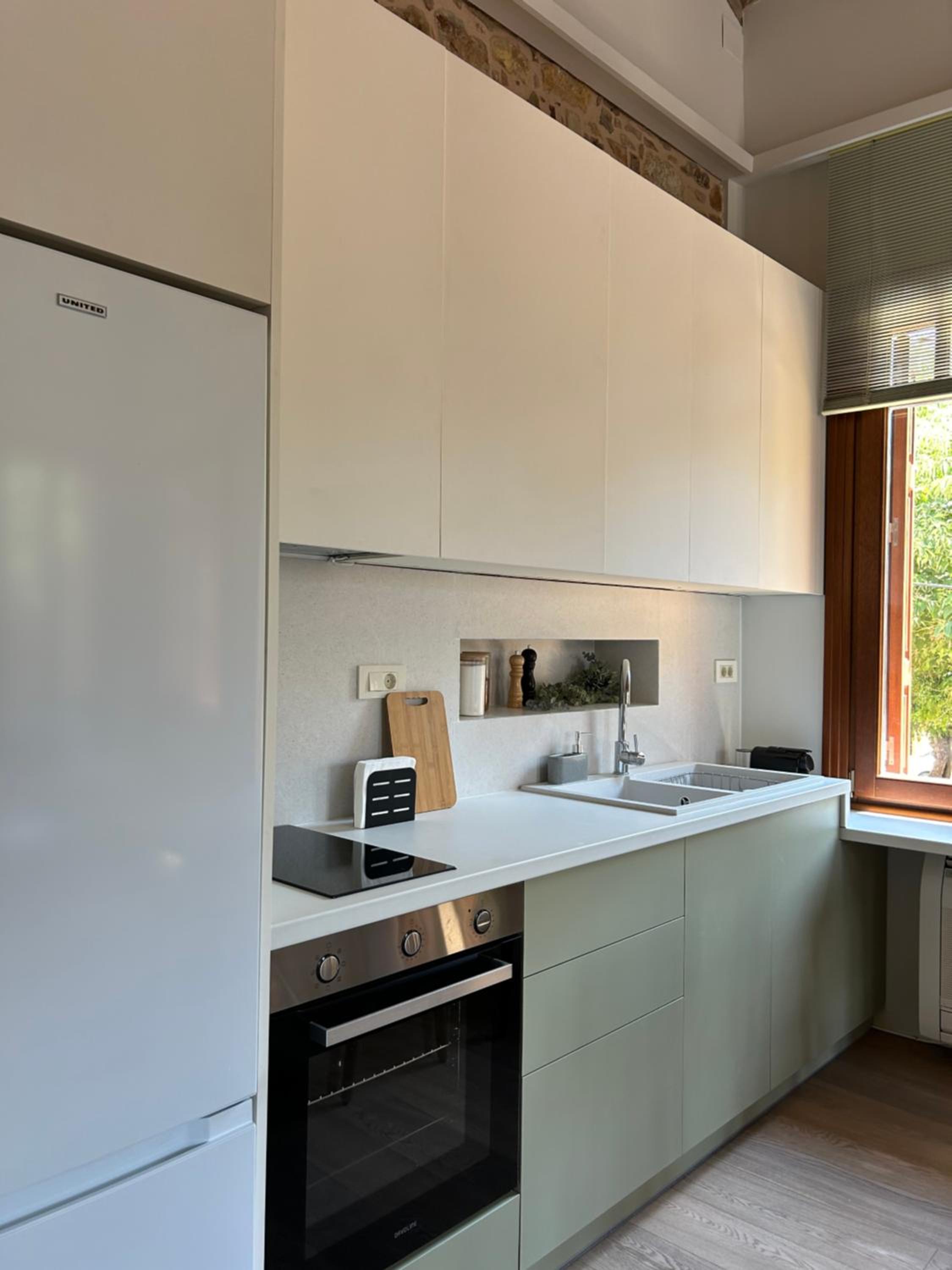 Elia studio photo 2