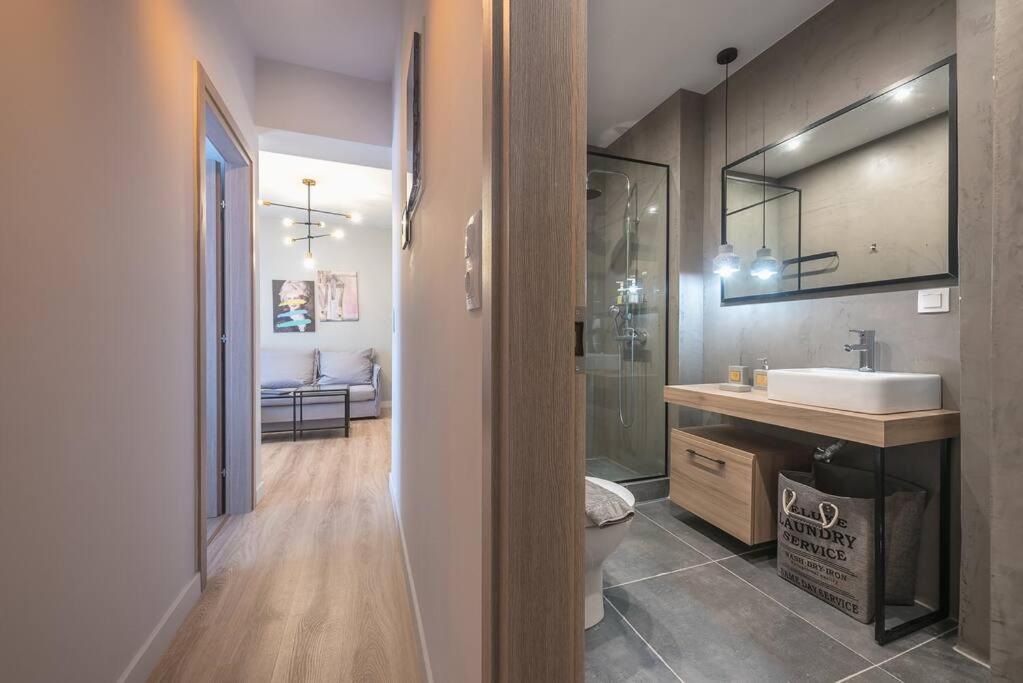 Urban & Spacious Apartment