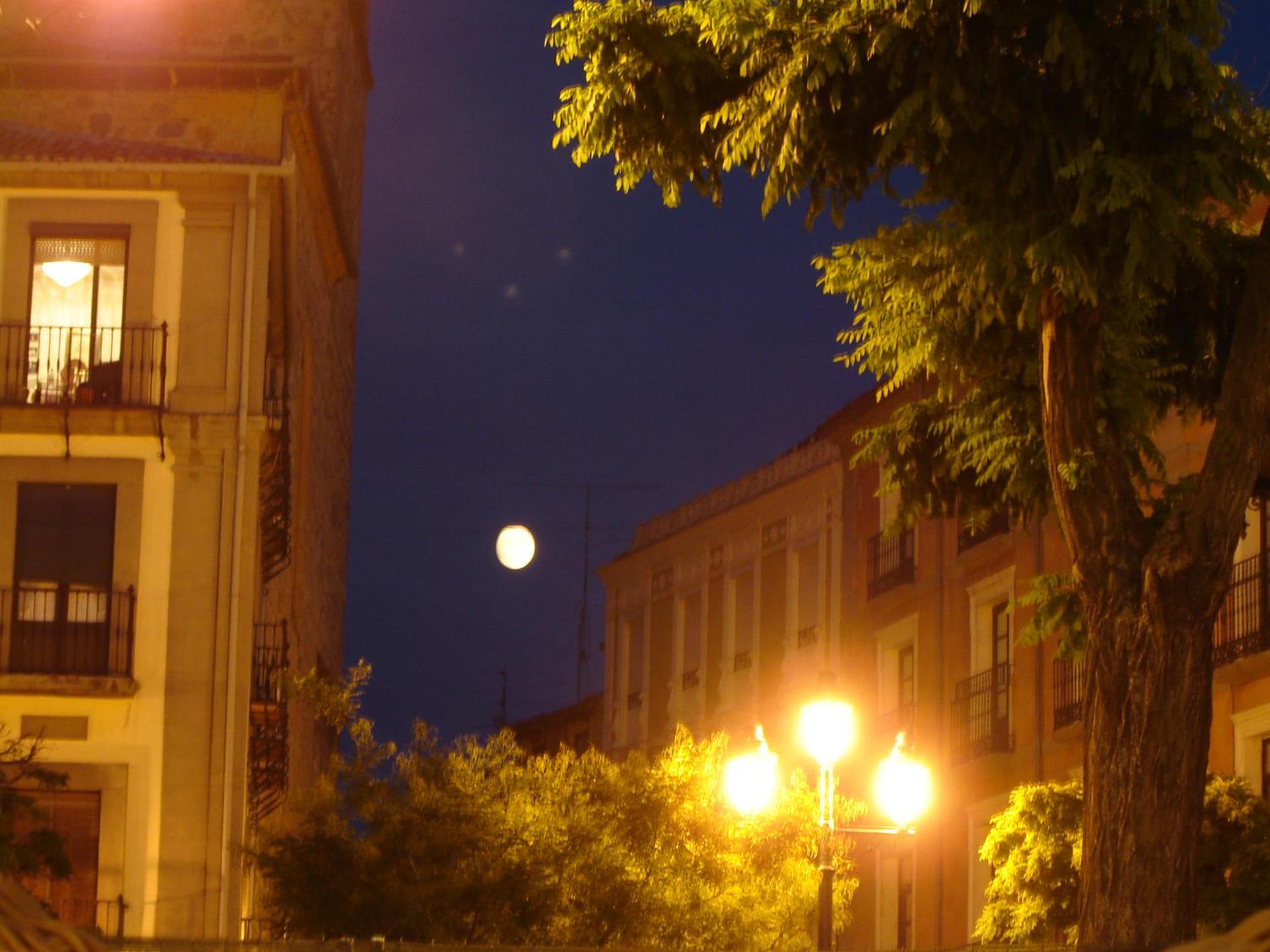 Edificio con 2 opciones DUPLEX 3 DORMITORIOS Y APARTAMENTO 1 DORMITORIO EN PLAZA MAYOR