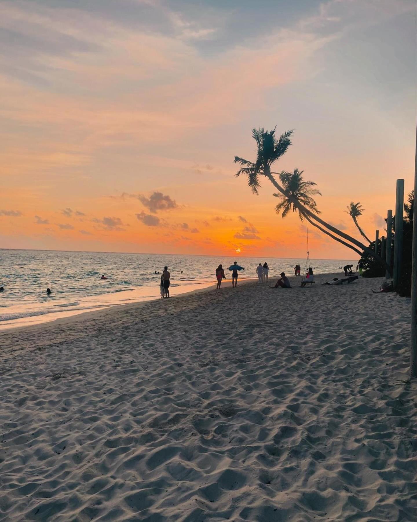 Sunny Beach Thoddoo view 4