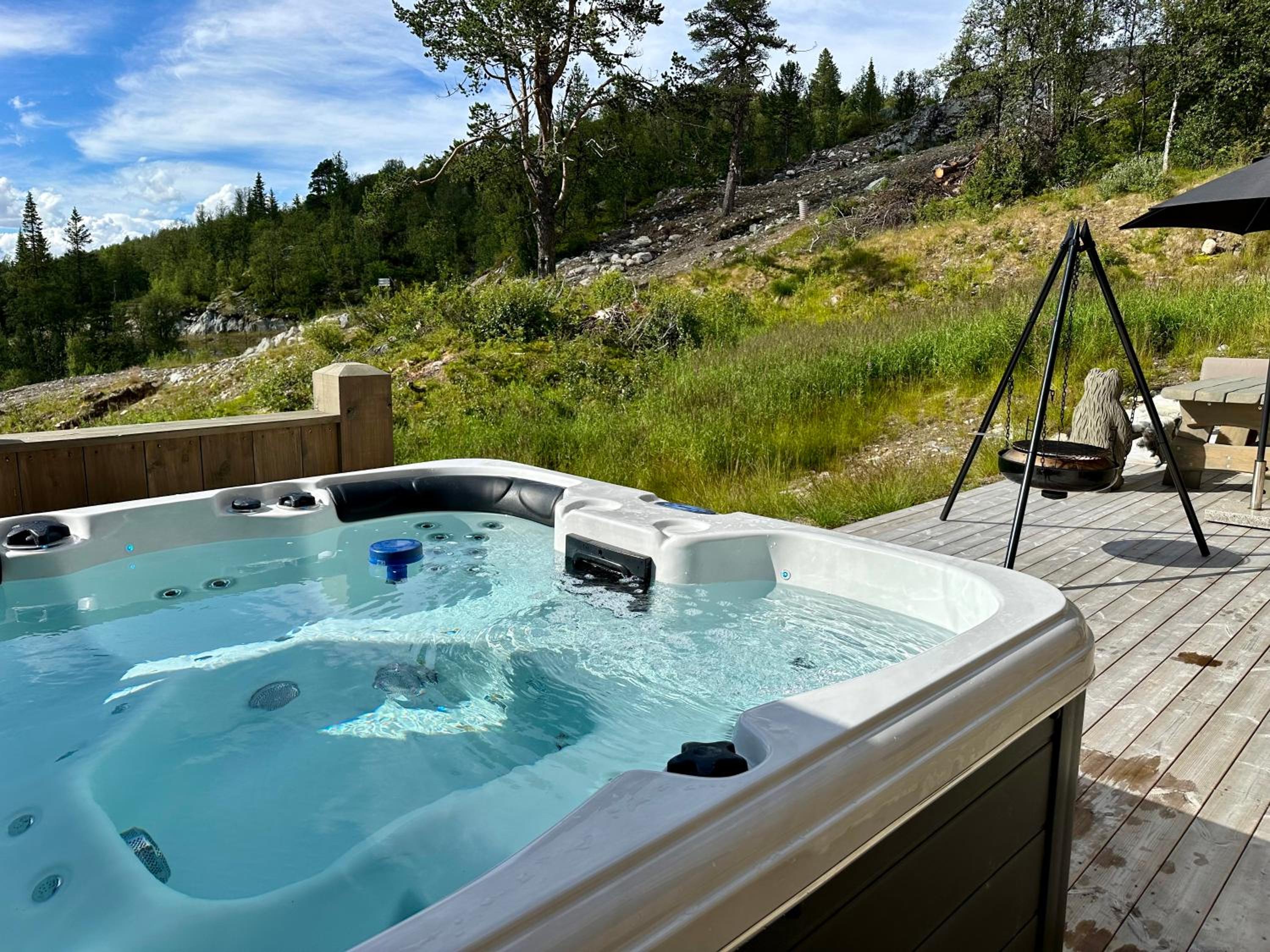 Flott moderne hytte i Holterdalen, 4 soverom, 2 bad, Jacuzzi, garasje view 2