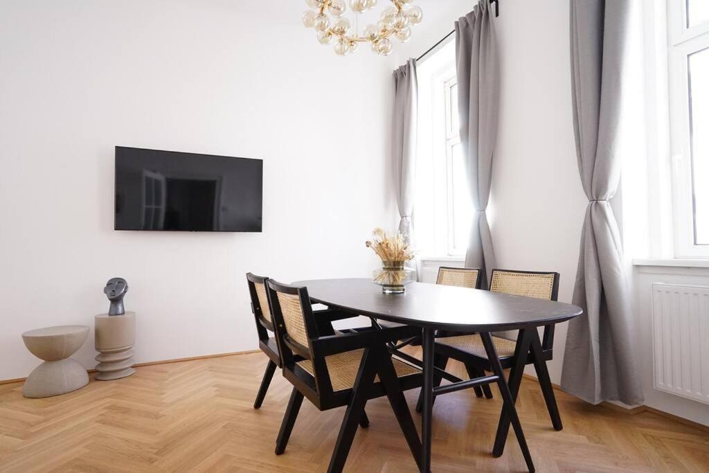 Boutique Suite near Museum District