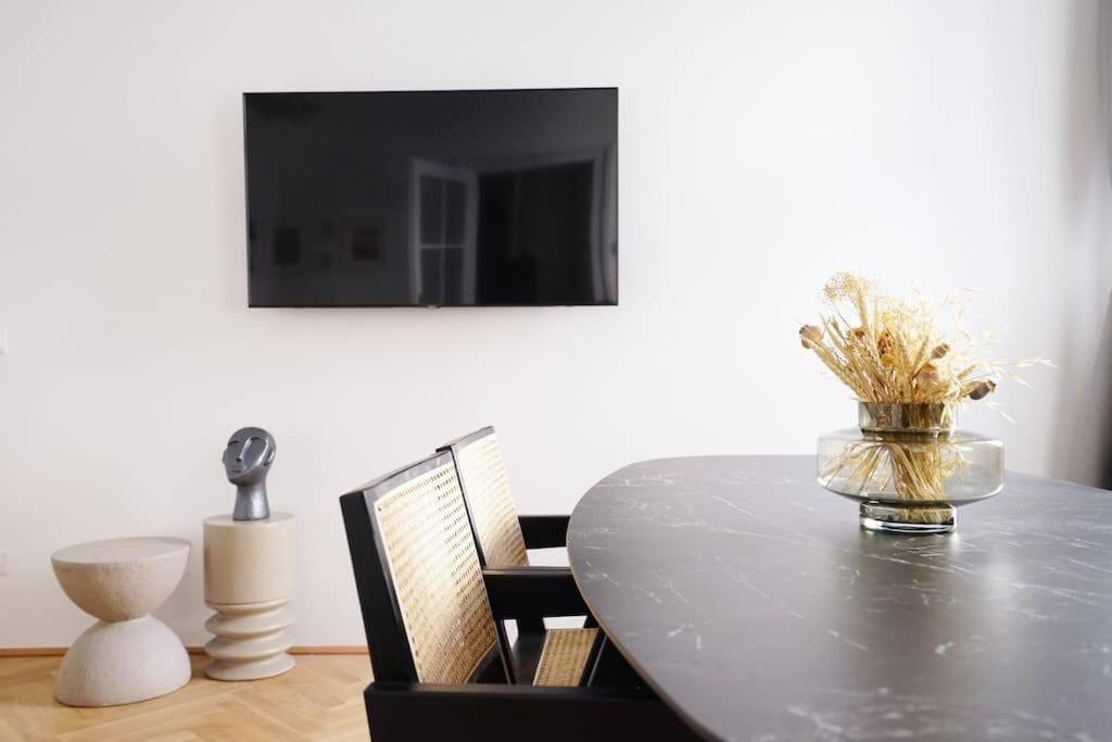 Boutique Suite near Museum District
