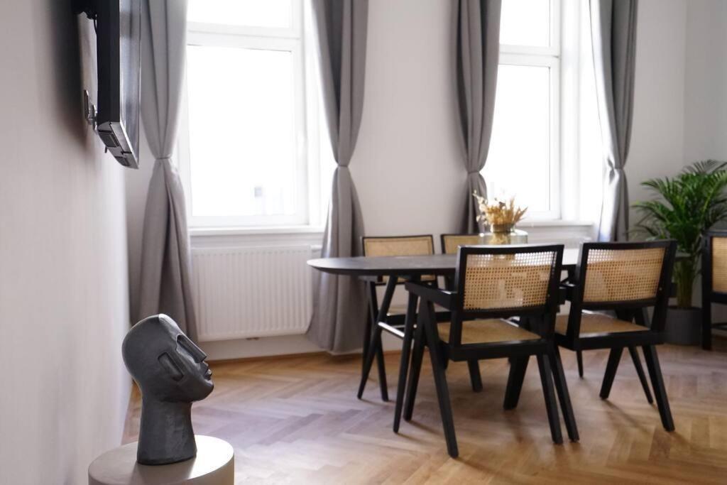 Boutique Suite near Museum District