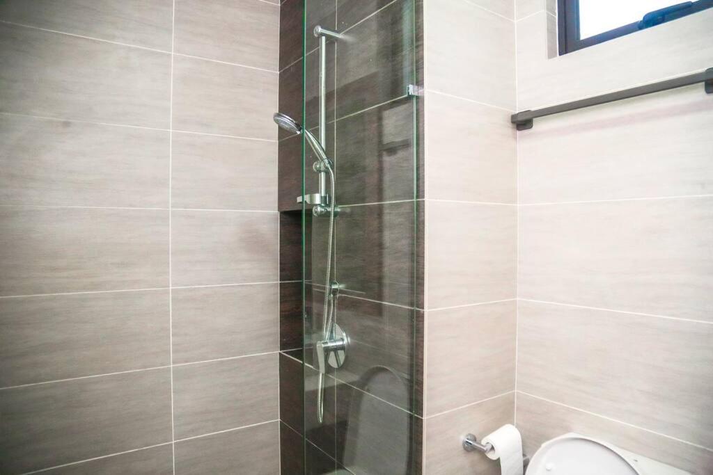 Luxury 2BR 2BR KLCC view service suites Trion A2610 KL