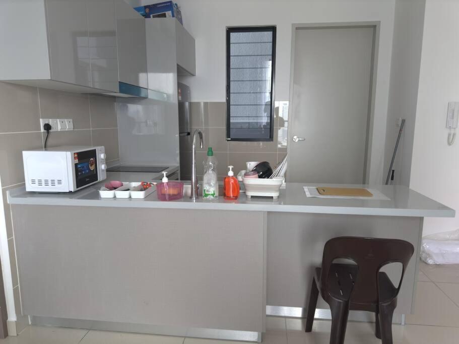 Luxury 2BR 2BR KLCC view service suites Trion A2610 KL