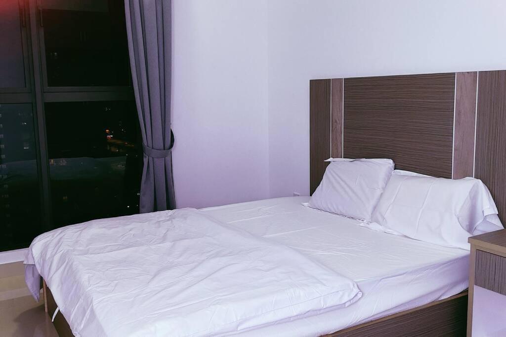 Luxury 2BR 2BR KLCC view service suites Trion A2610 KL