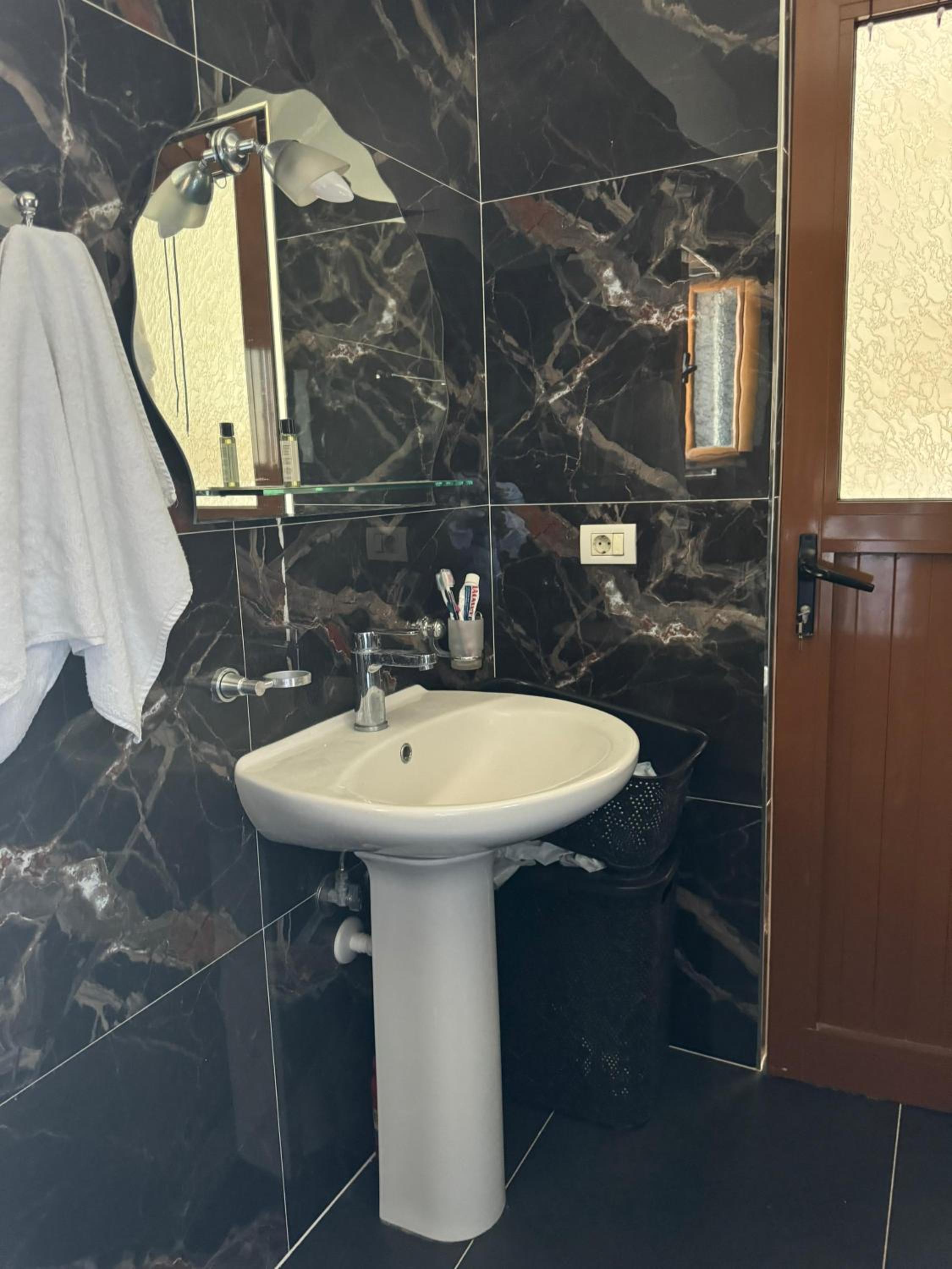 Anila's Apartment photo 2