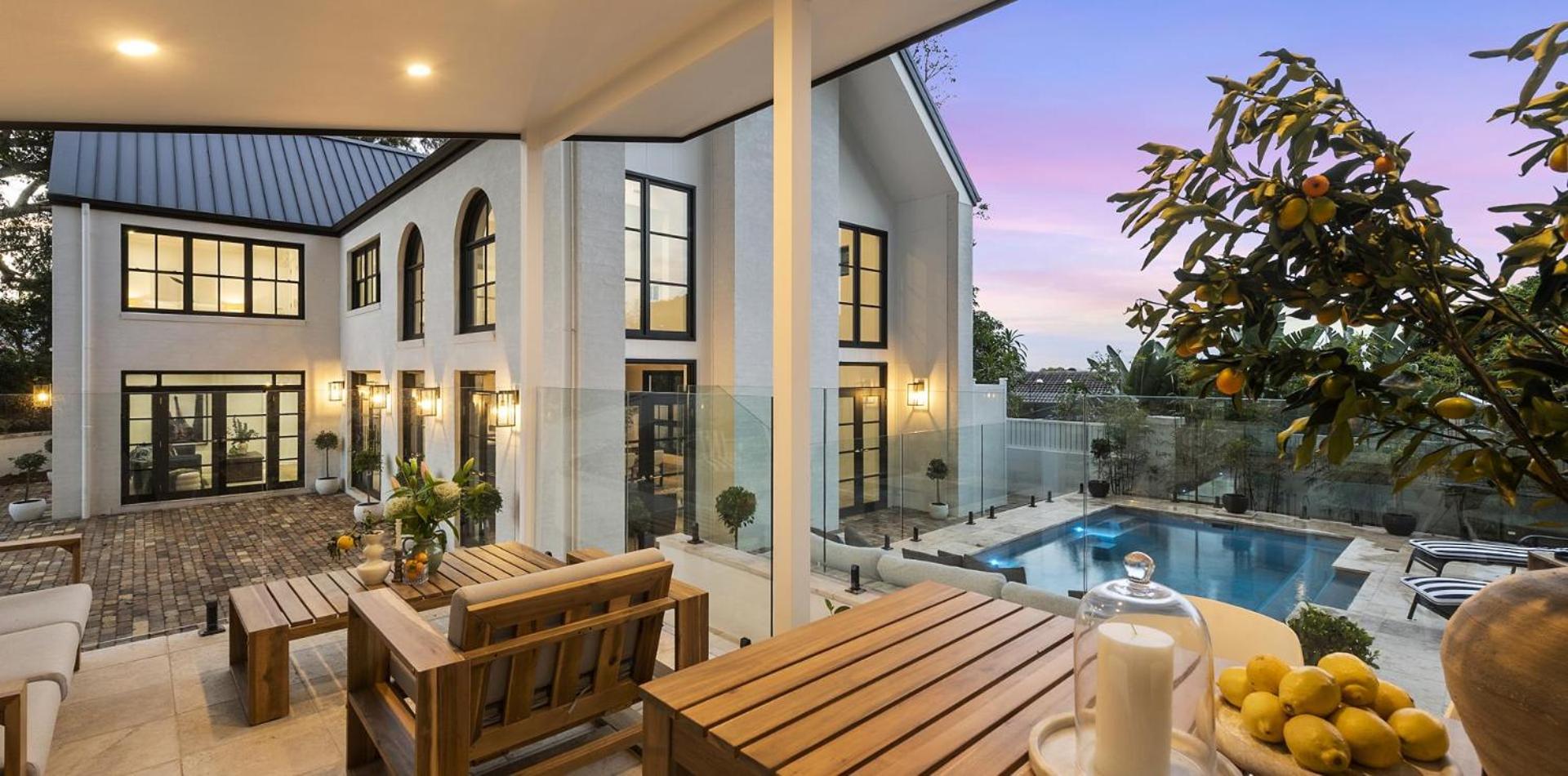 Elouera House - Luxury Secluded Retreat with Private Pool and Guest Cottage