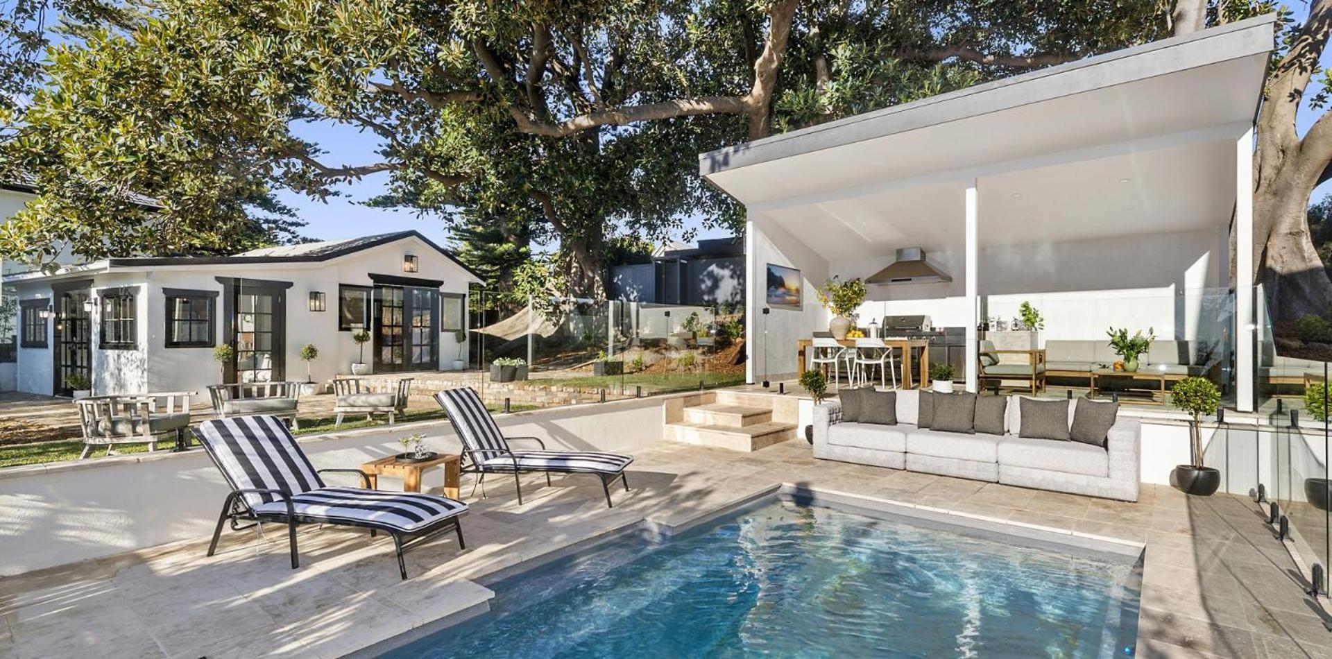 Elouera House - Luxury Secluded Retreat with Private Pool and Guest Cottage