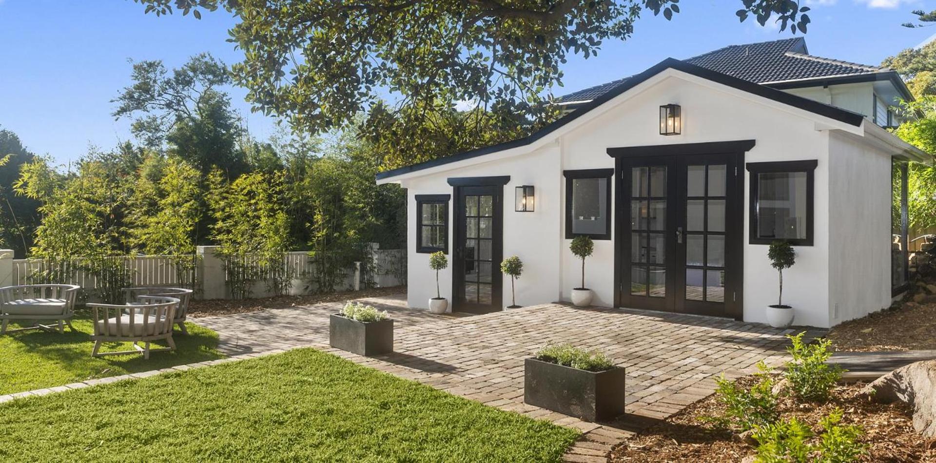 Elouera House - Luxury Secluded Retreat with Private Pool and Guest Cottage