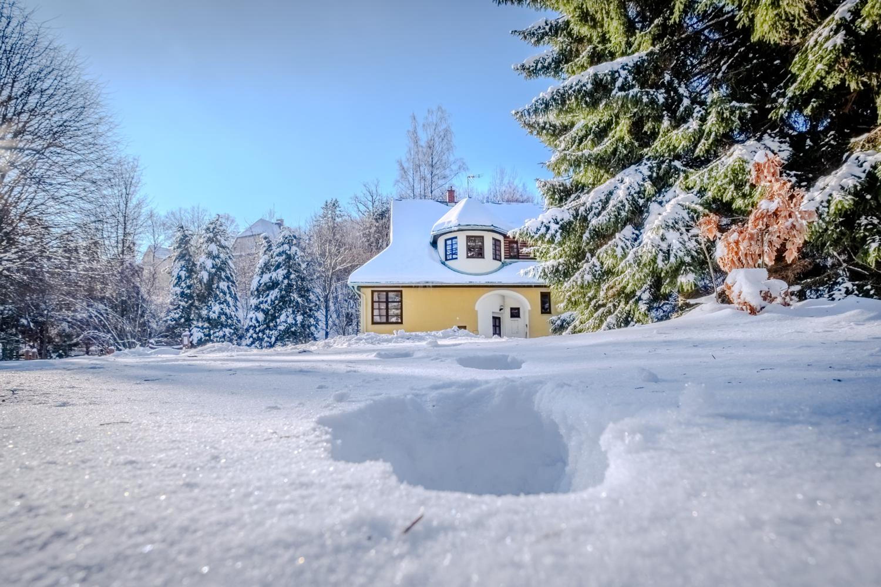 Villa with pool, sauna, pergola, park, and playground
