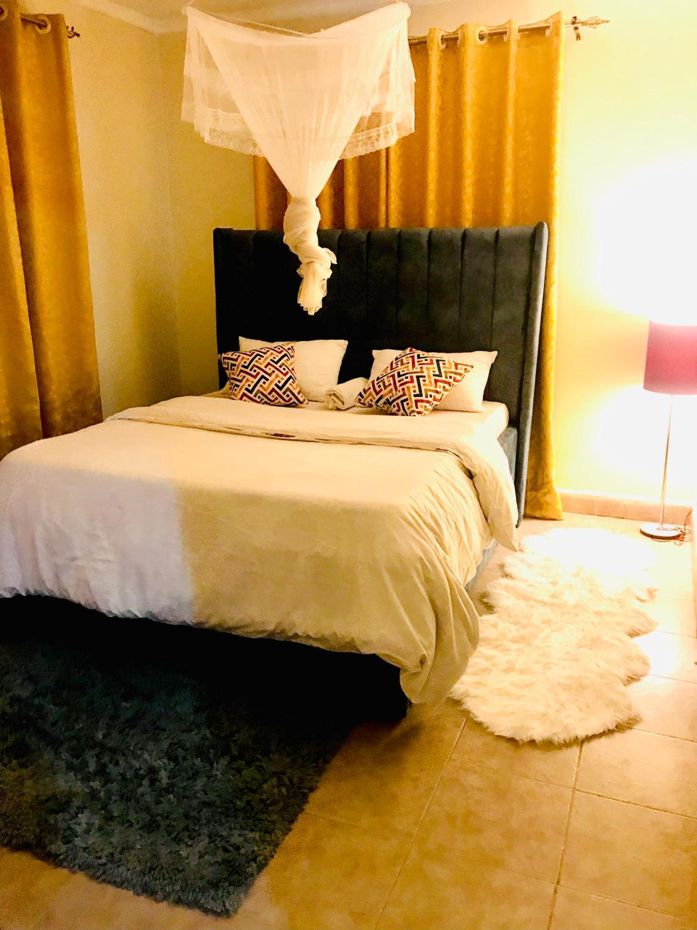 Glamorous Apartment