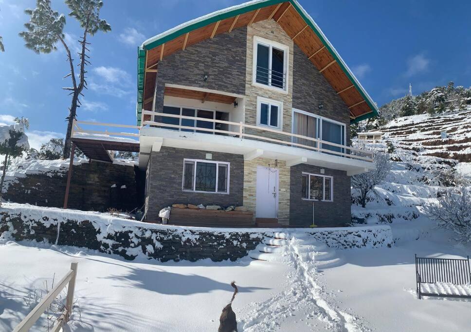 Hilltop 3BHK Cottage l Camp Bagicha