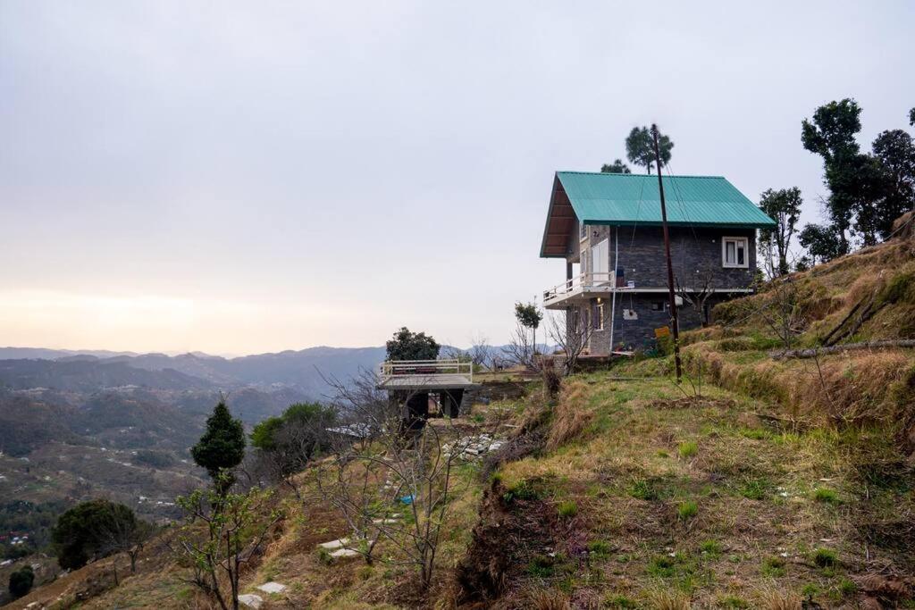 Hilltop 3BHK Cottage l Camp Bagicha