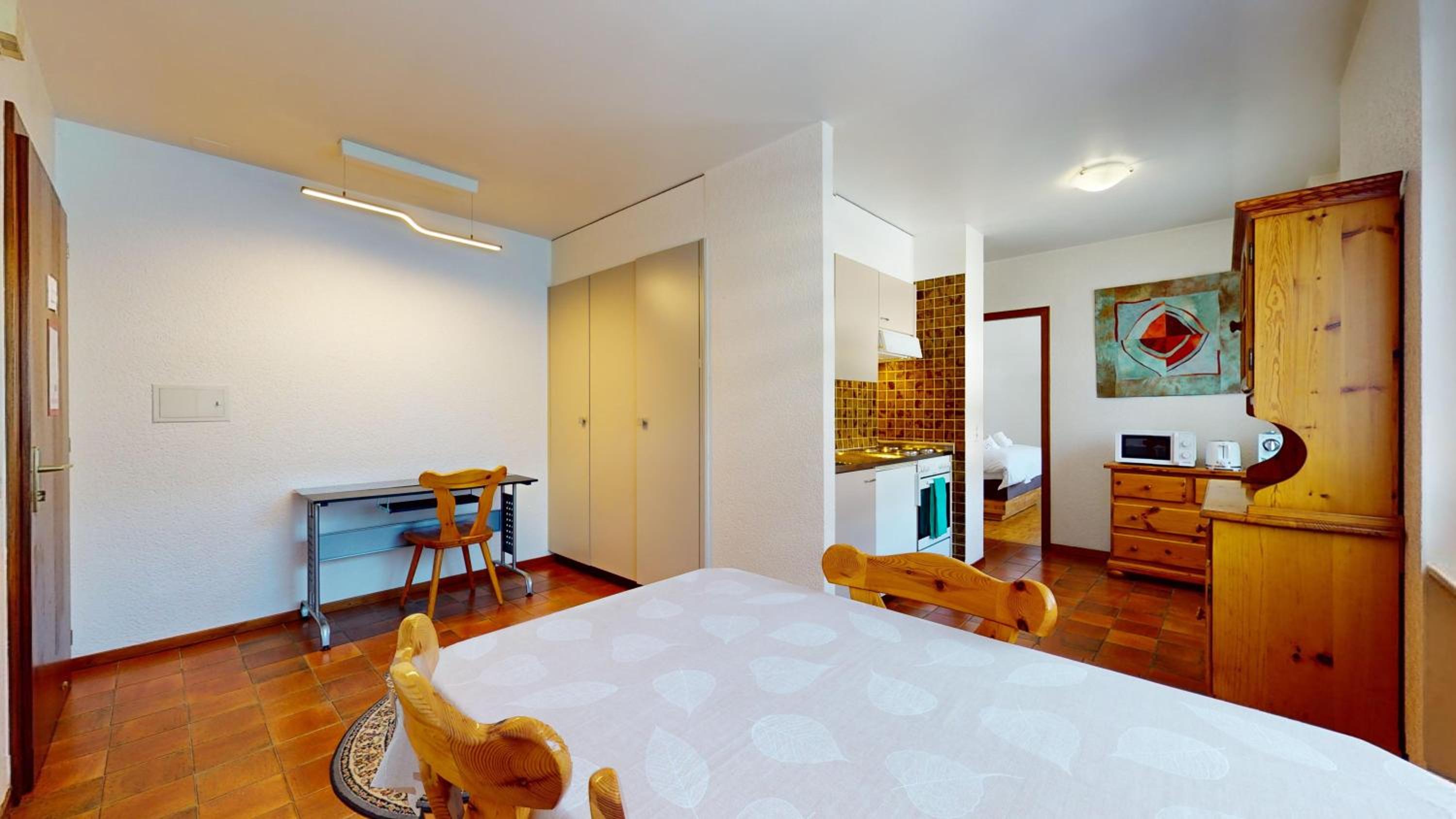 One-bedroom apartment in a quiet neighborhood