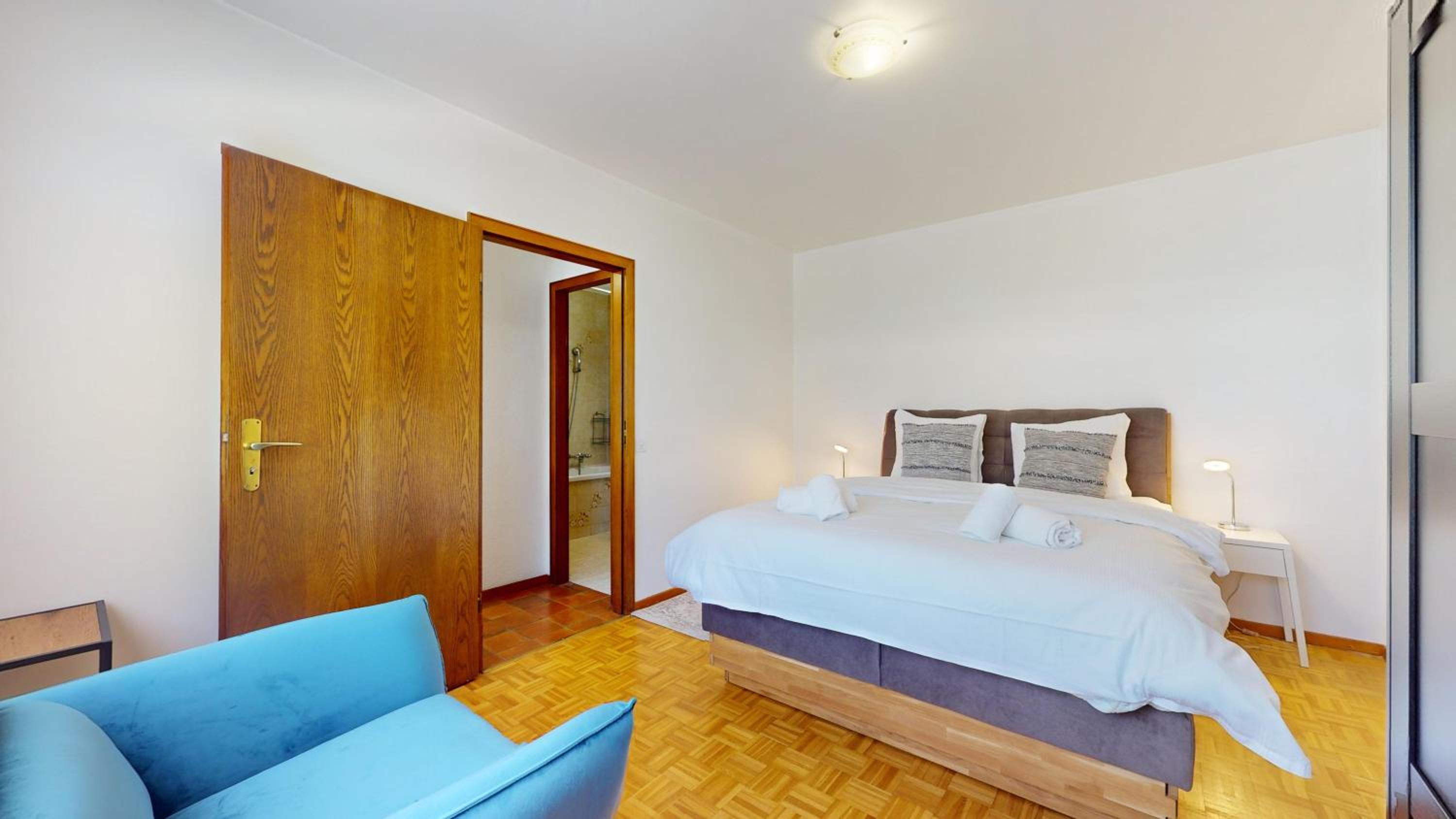 One-bedroom apartment in a quiet neighborhood