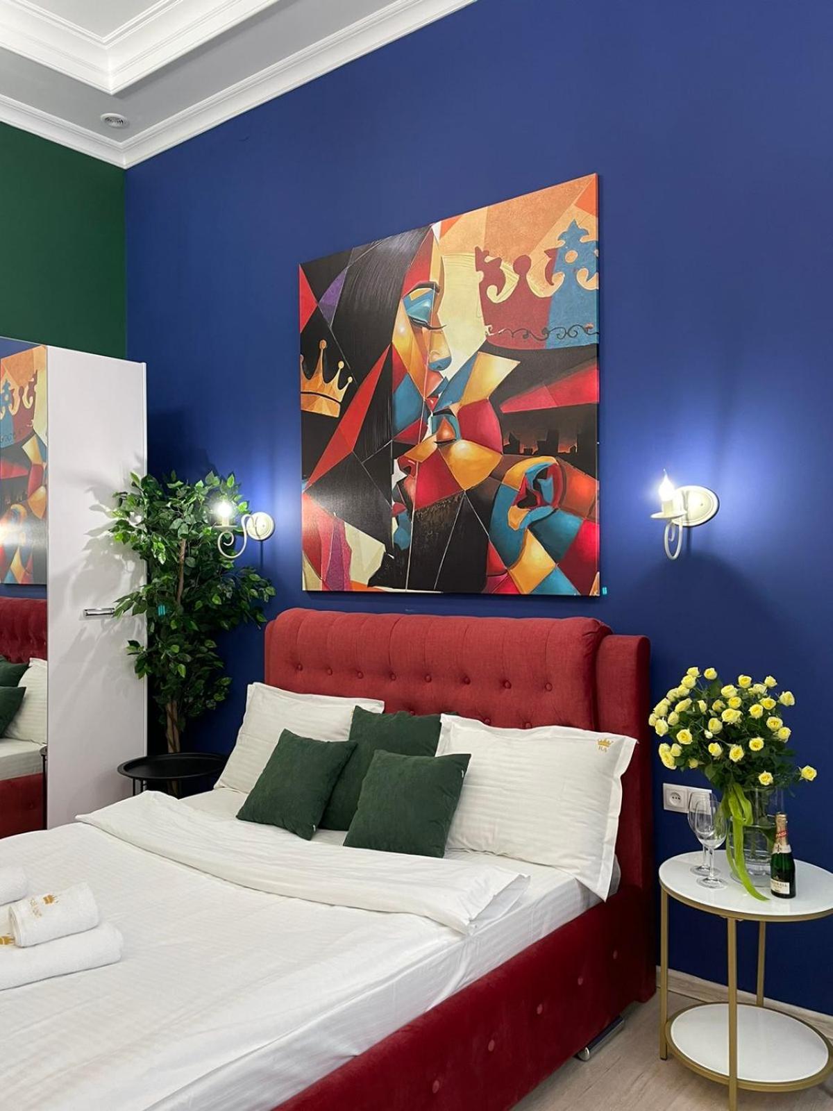 Royal apartment on Slovatskogo 8