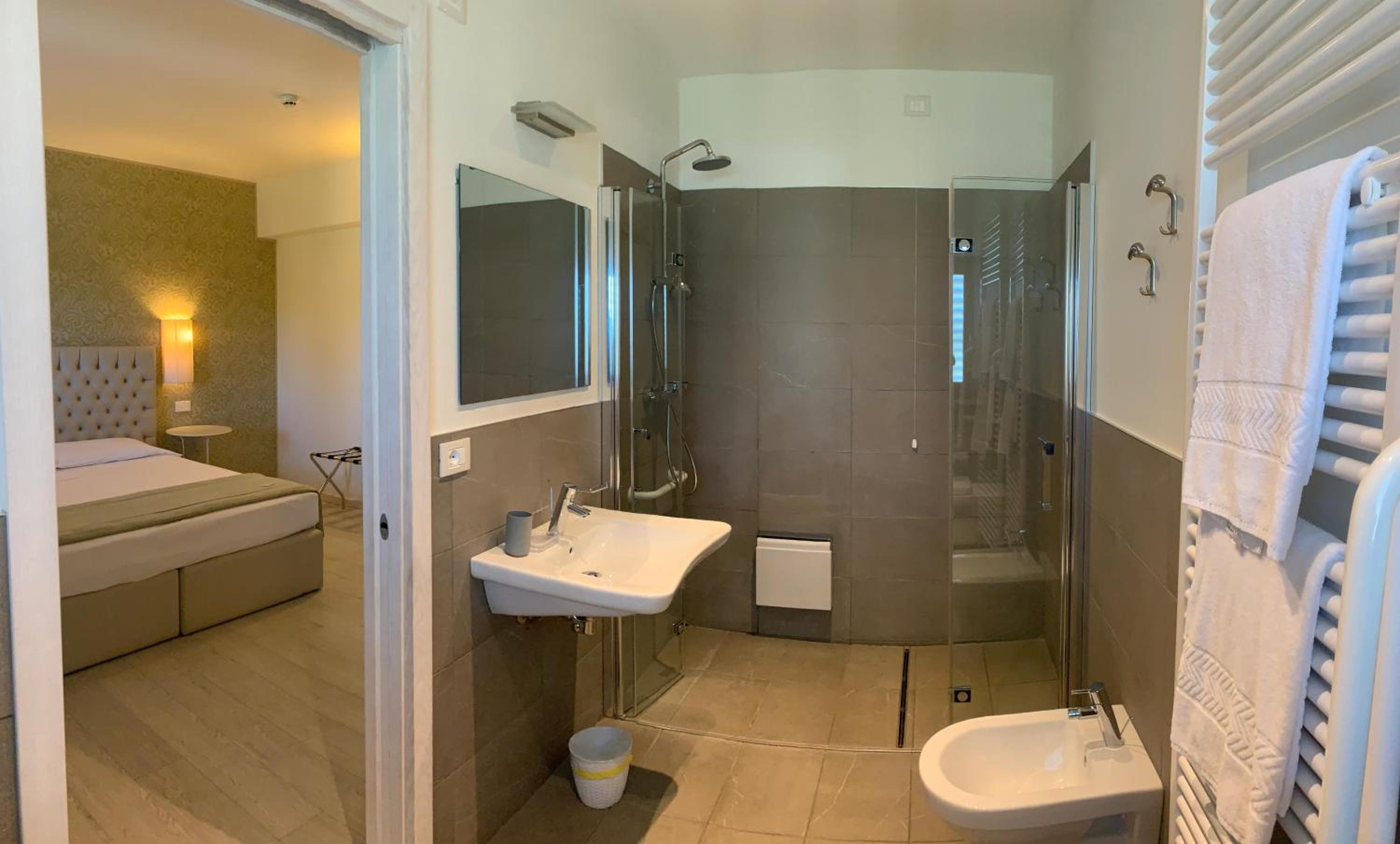 Nuova Opera Rooms & Apartments