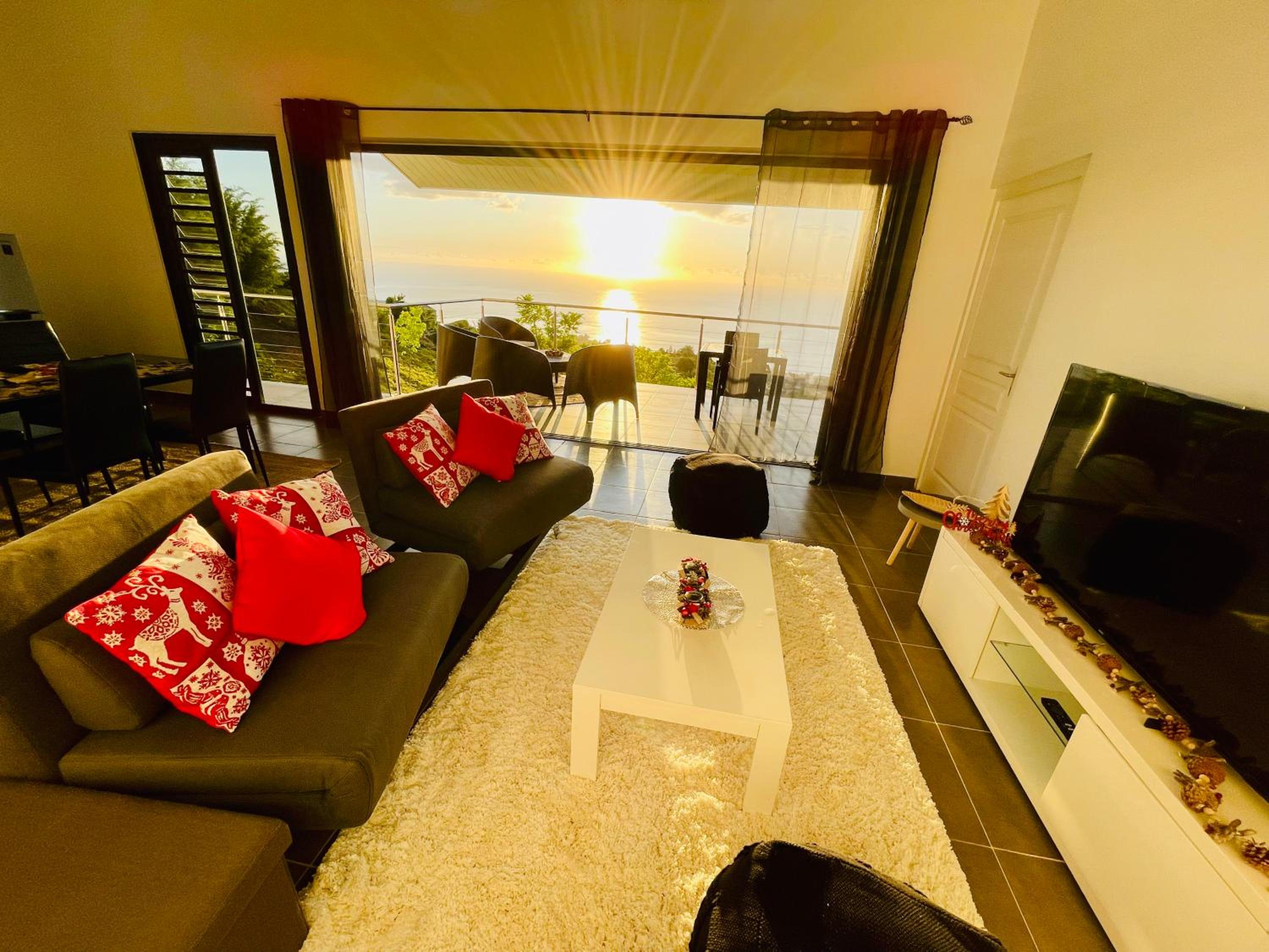 Tahiti Moeatama : Villa NUI avec piscine privée view 4