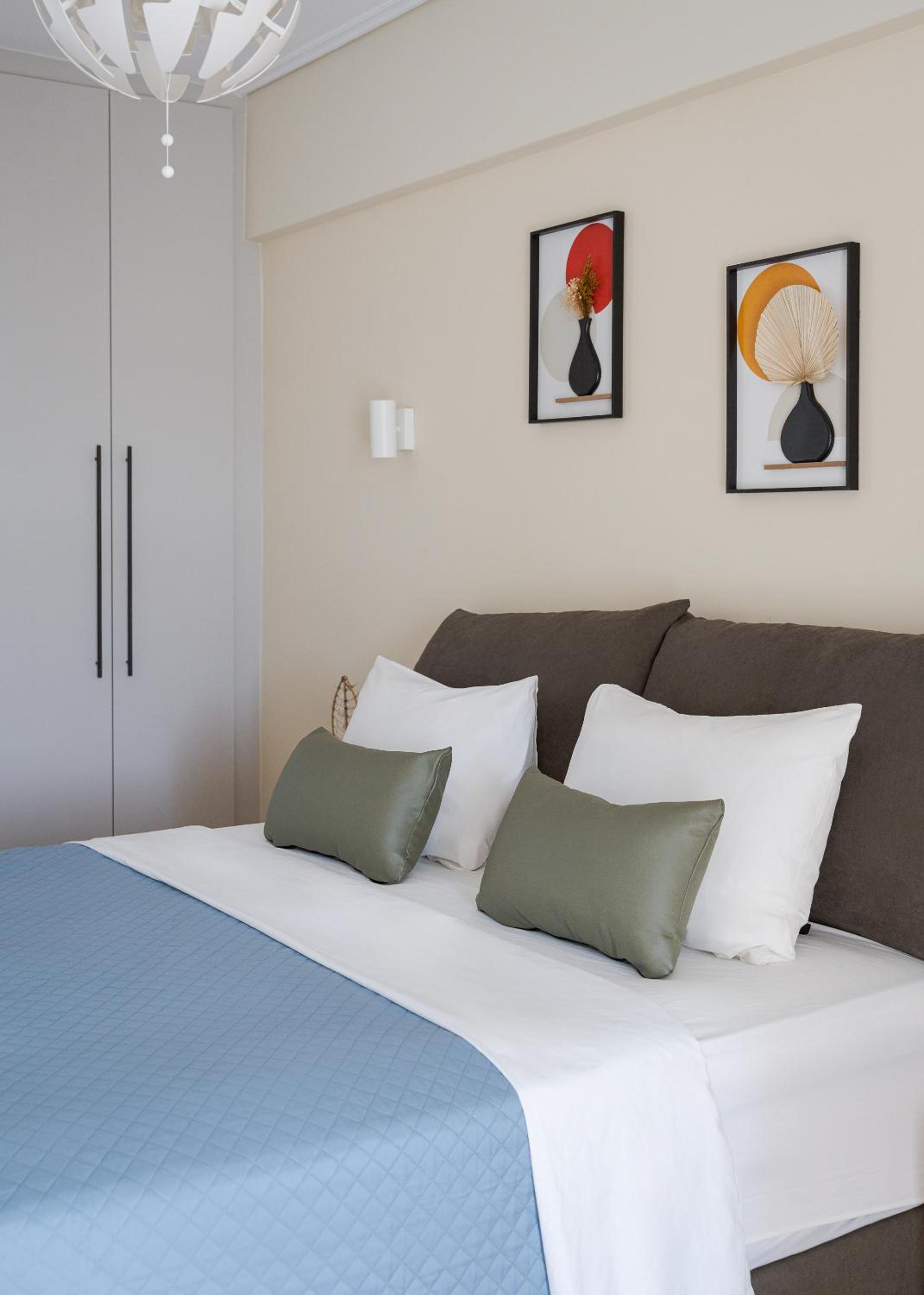 Athenian Stylish Apartment photo 3