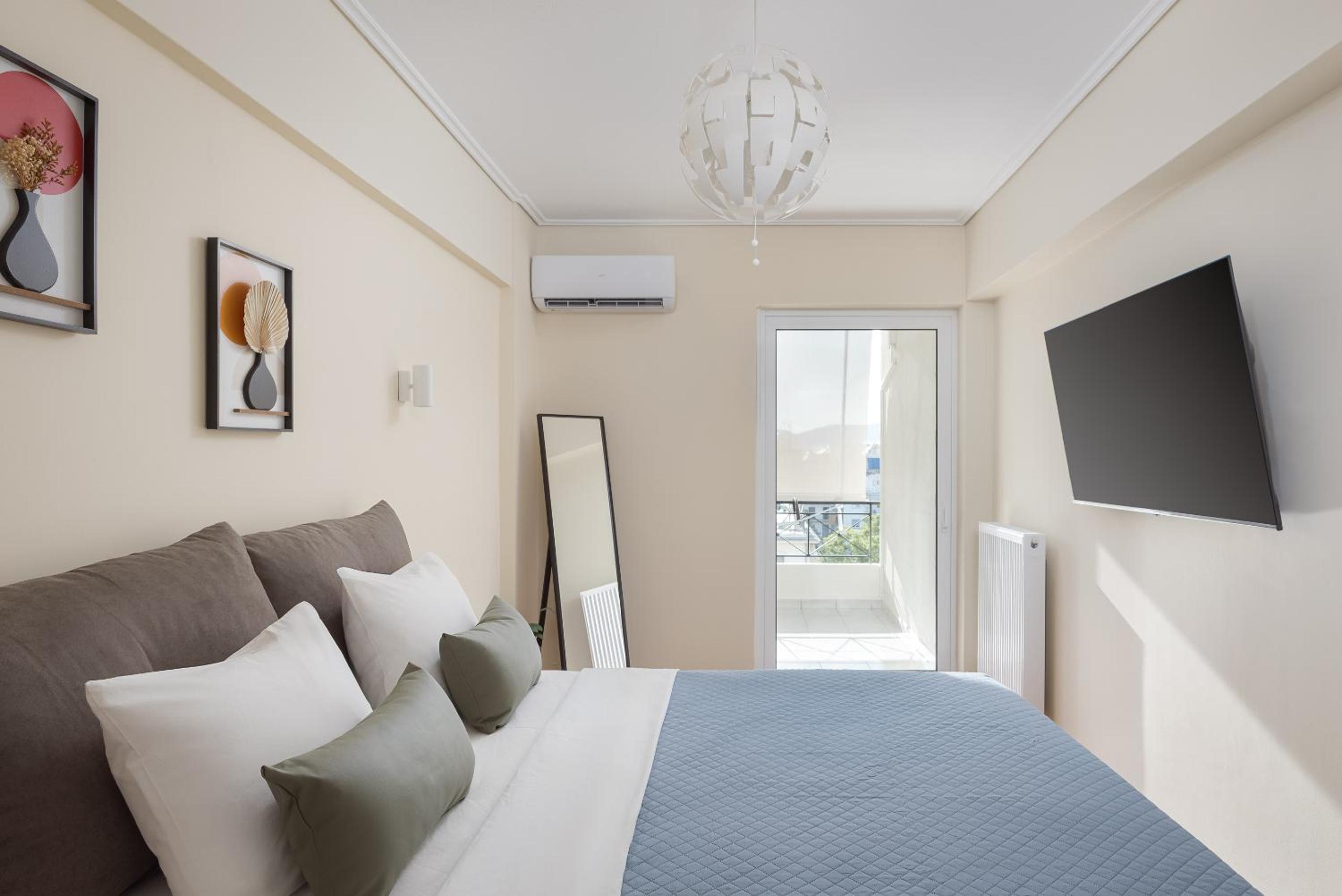 Athenian Stylish Apartment photo 2