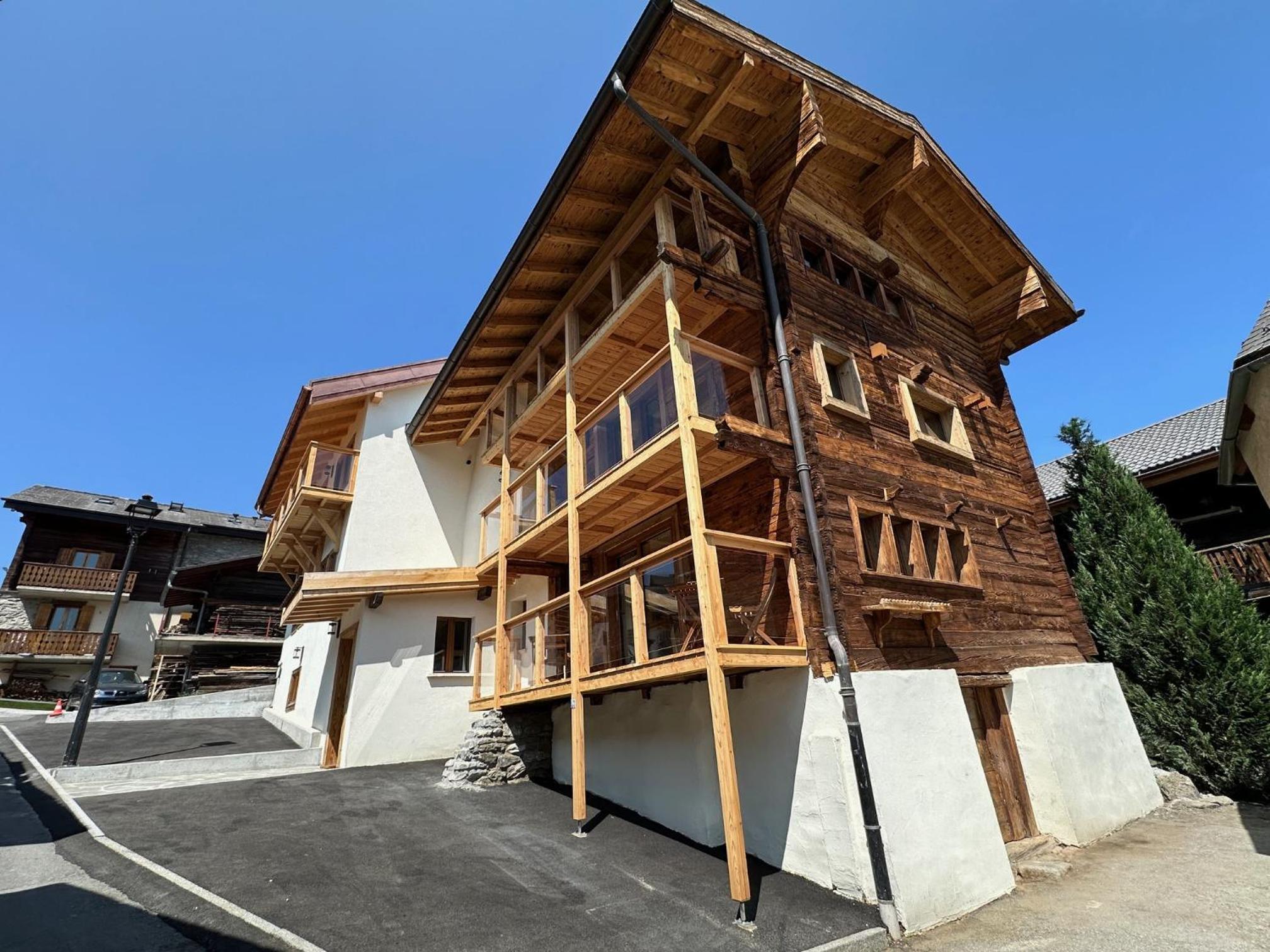 Pilanous Residence - Junior Suite - Swiss Alps