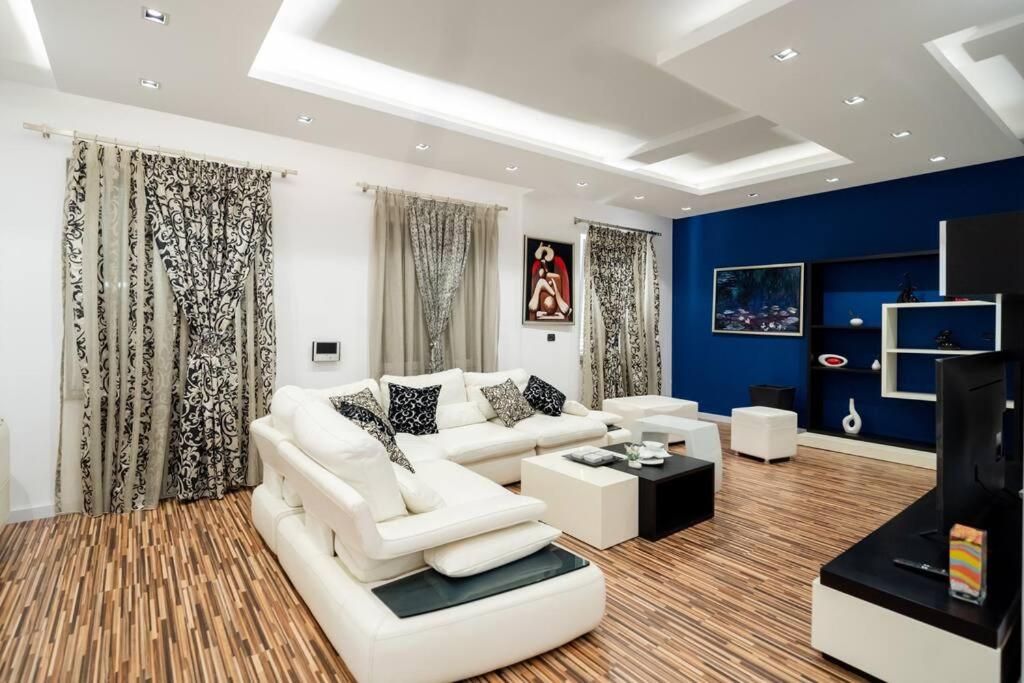 Private Luxury Villa, River View