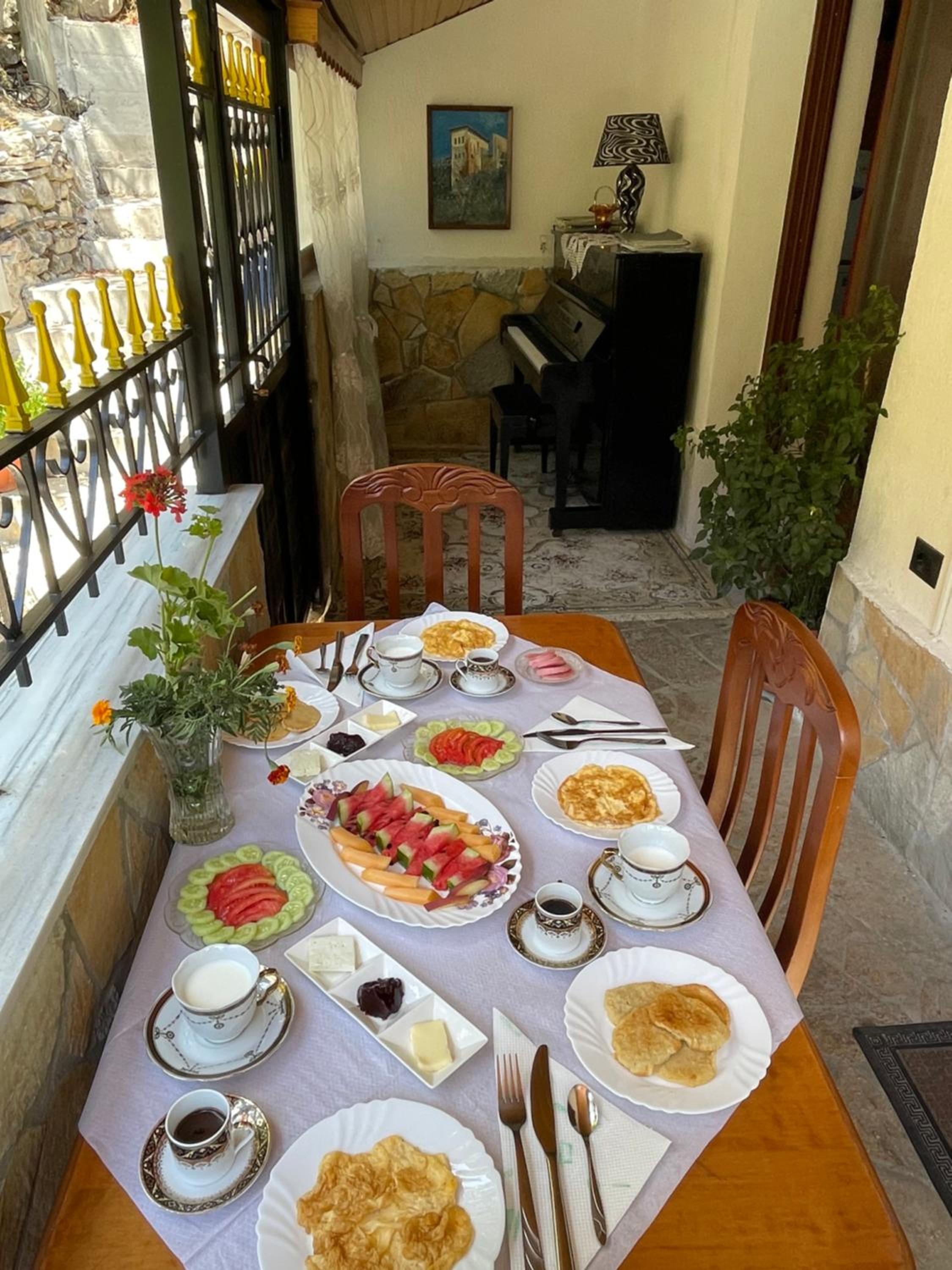 Latifi Guesthouse