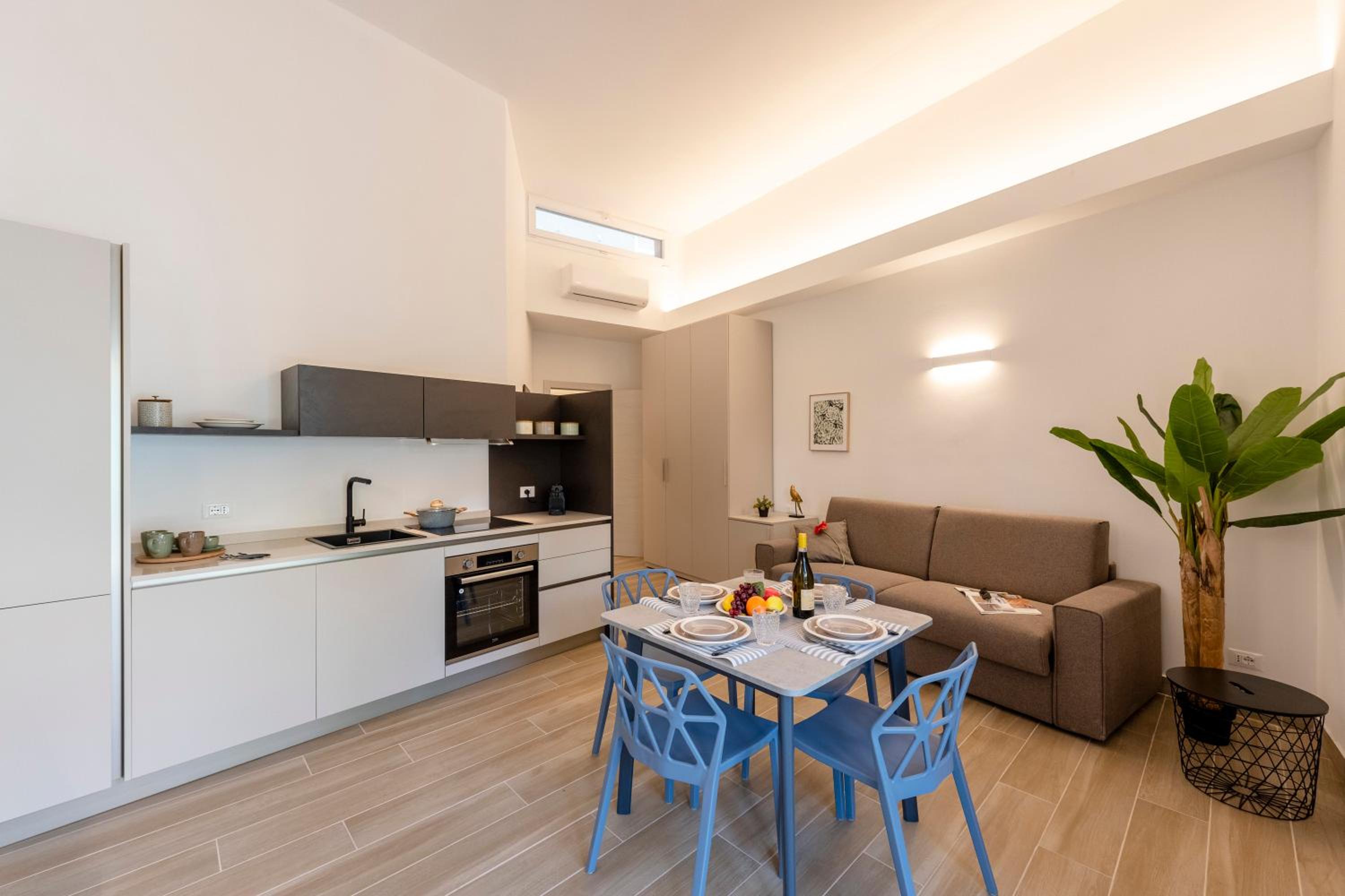 Charming Flat in Cogoleto Apartments - Happy Rentals
