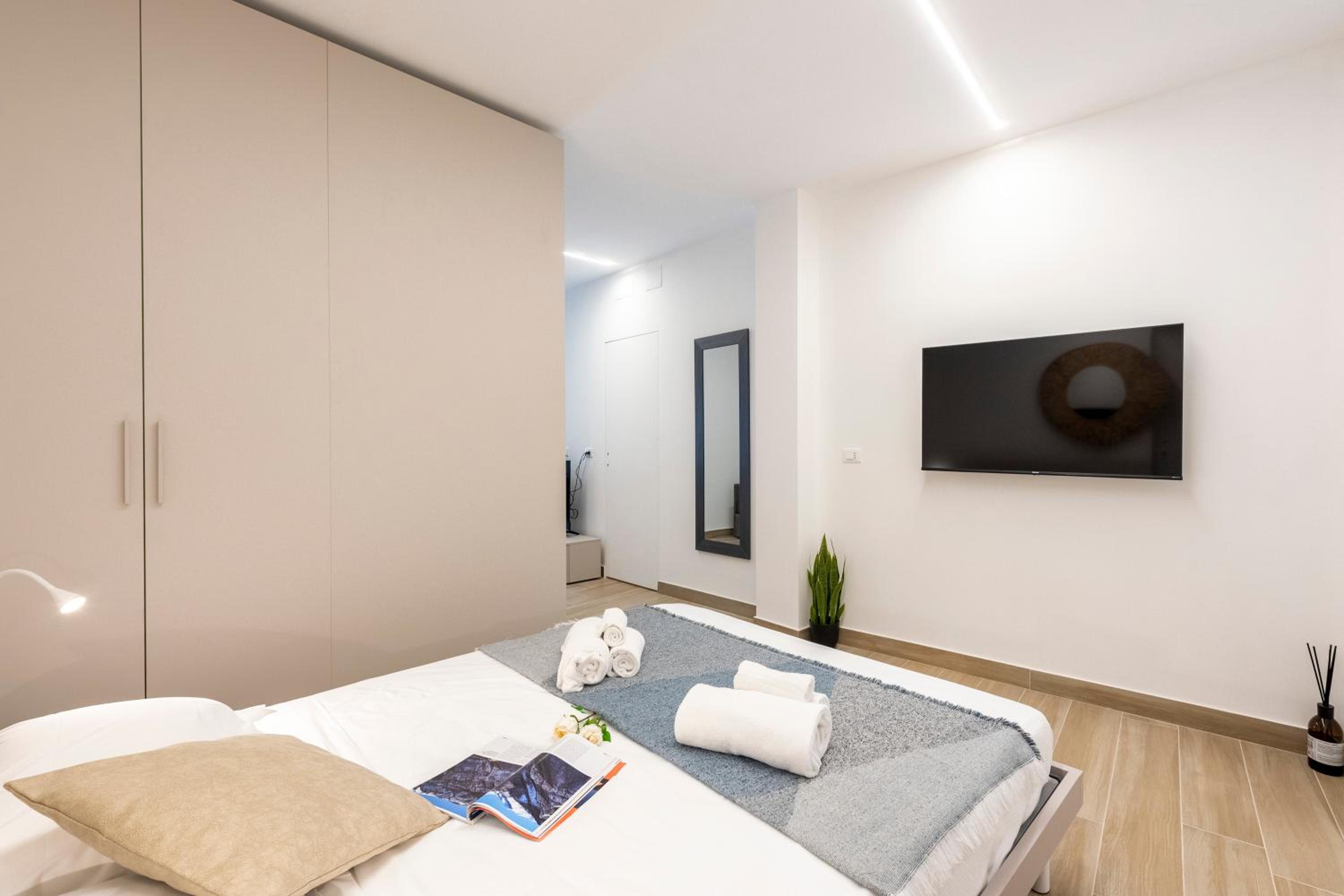 Charming Flat in Cogoleto Apartments - Happy Rentals