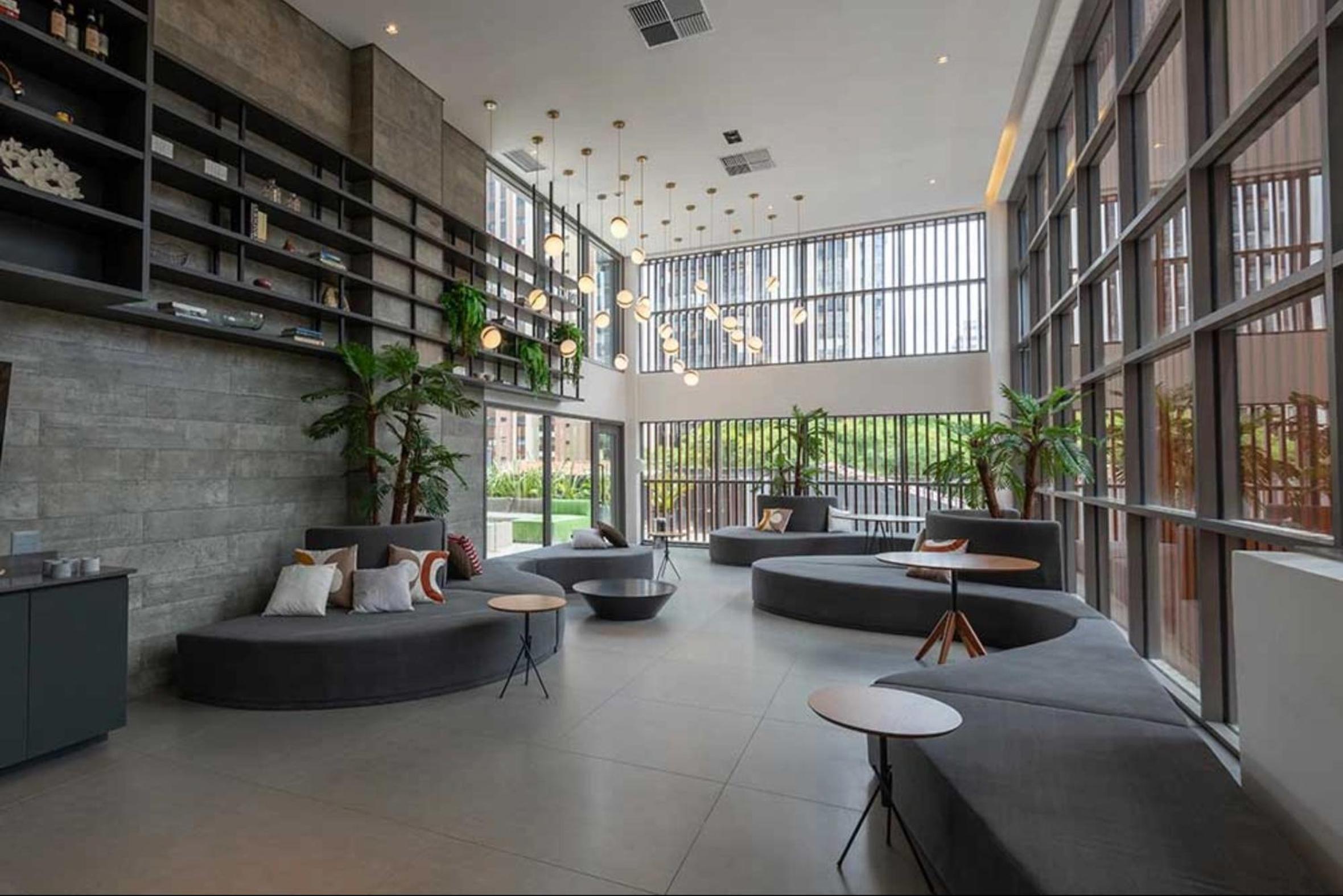 Studio 509 - Lindo studio ao lado do metro e shopping com Alexa