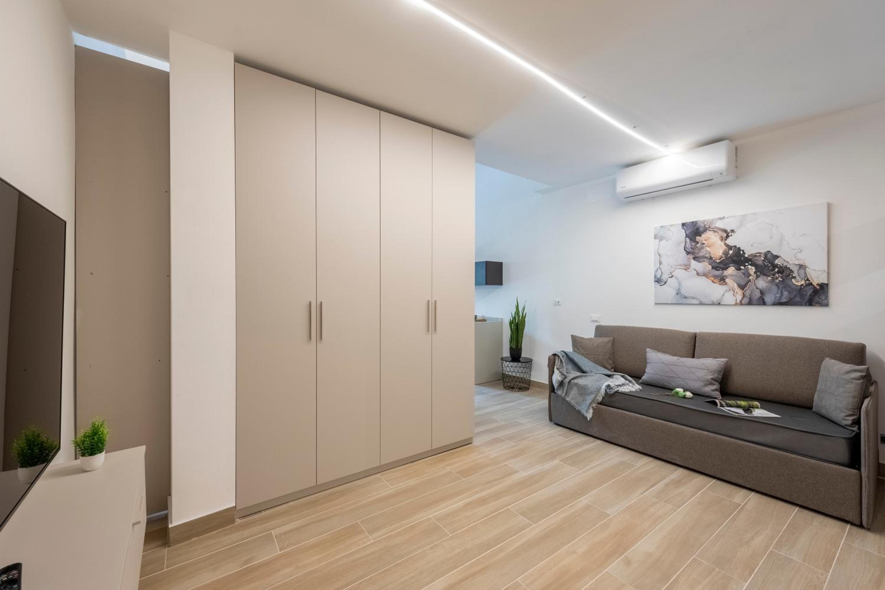 Charming Flat in Cogoleto Apartments - Happy Rentals