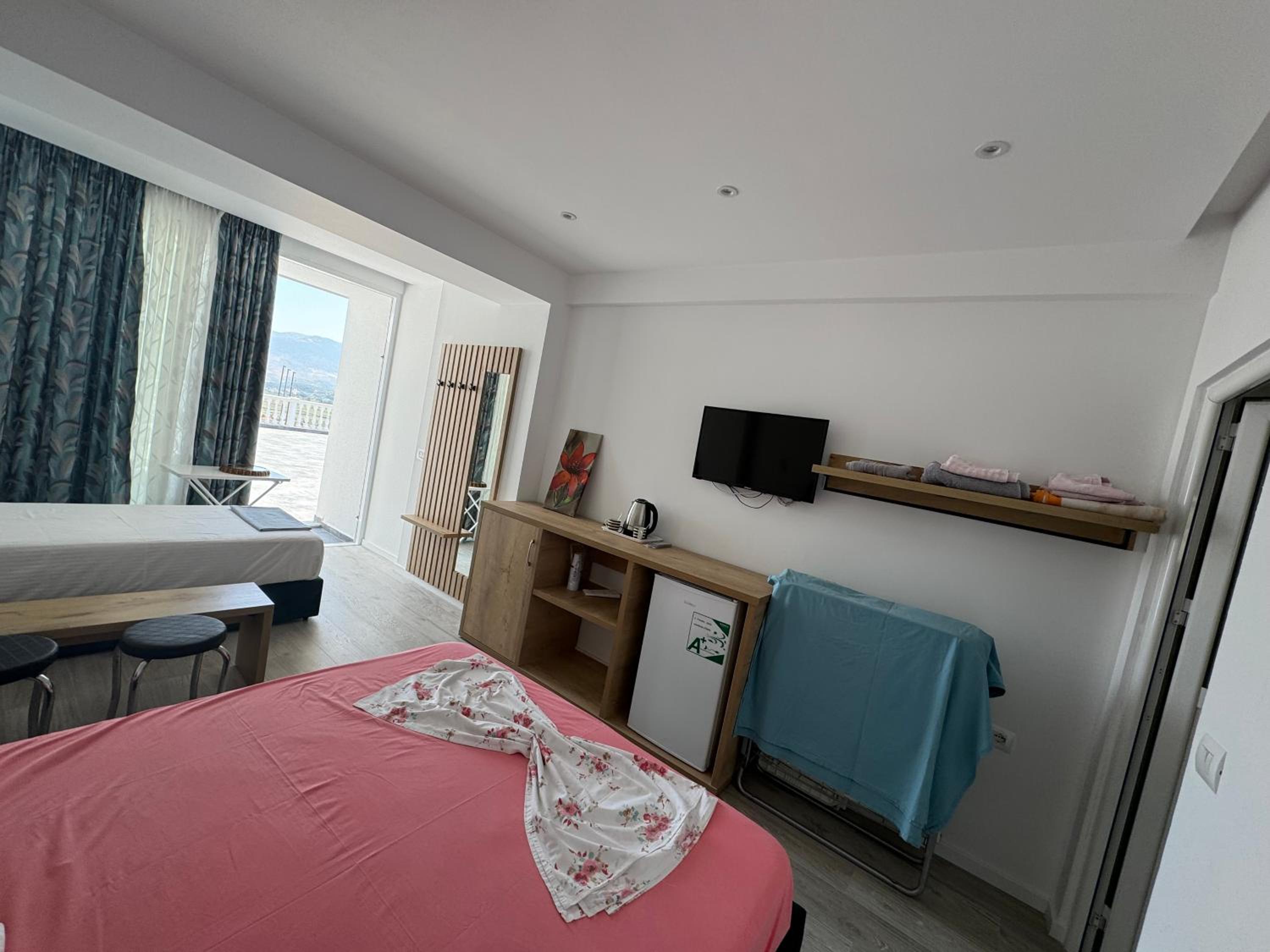 Anila's Triple room with Grand Terrace