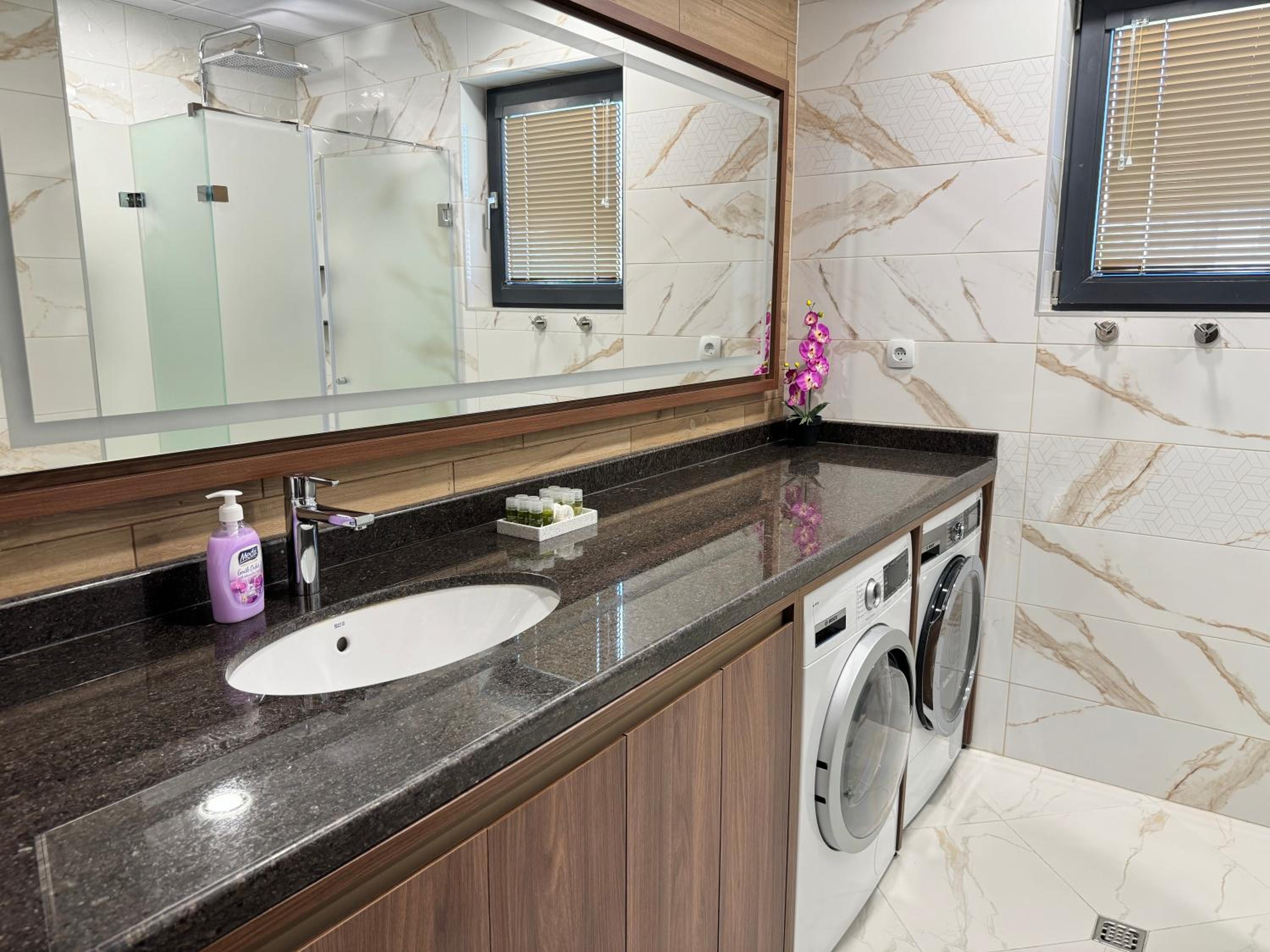 Luxury Sea Villas - Kabalan