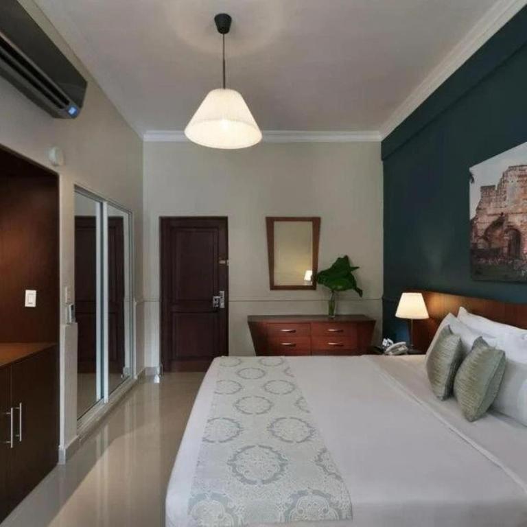 Santo Domingo Vacations - Hodelpa Caribe Colonial - Property Image 2