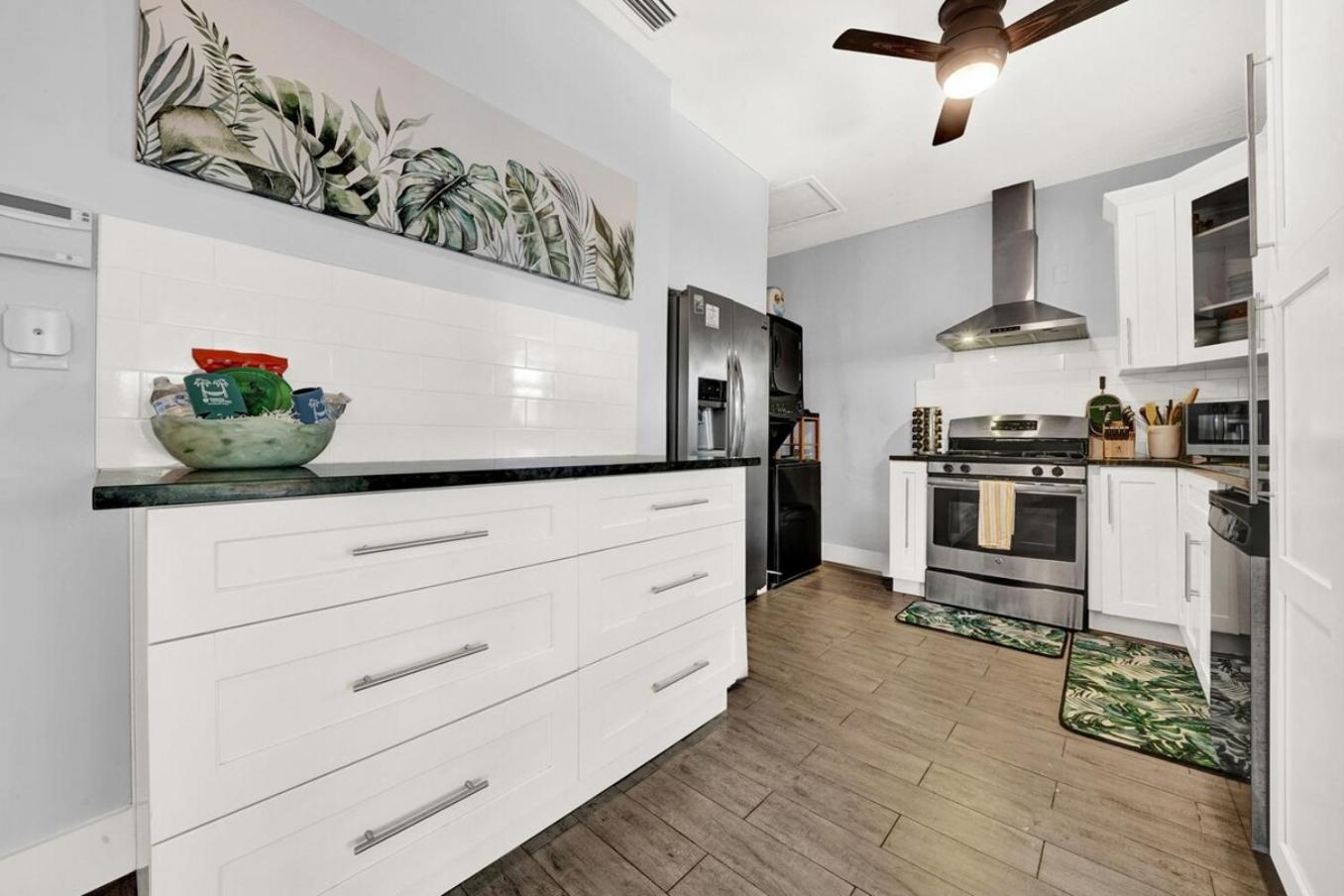 2-Cottage Downtown Oasis, PoolSpa by PMI, photo 19