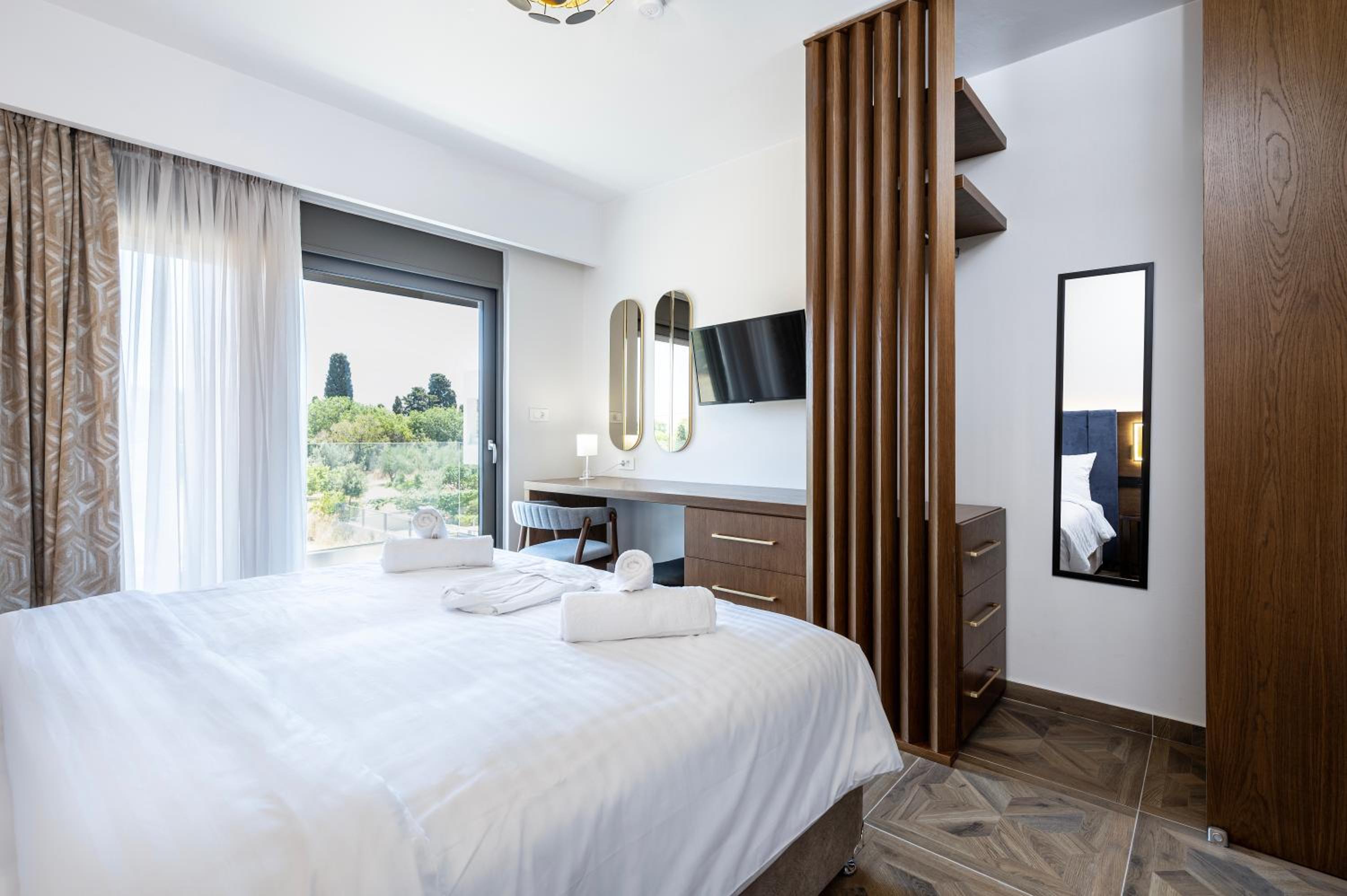 Villas Kares with private pool by Estia