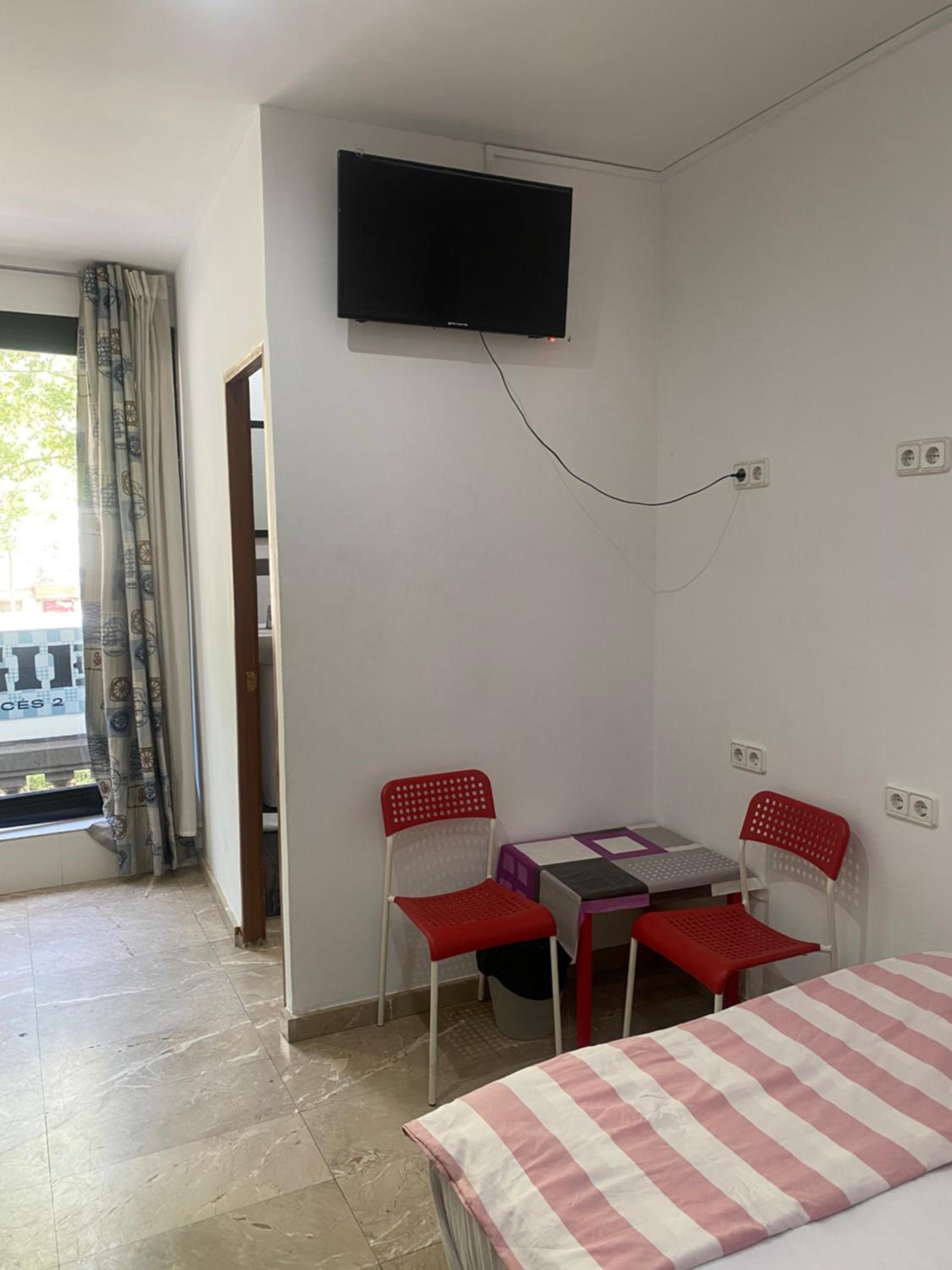 Hostal Granvia 628