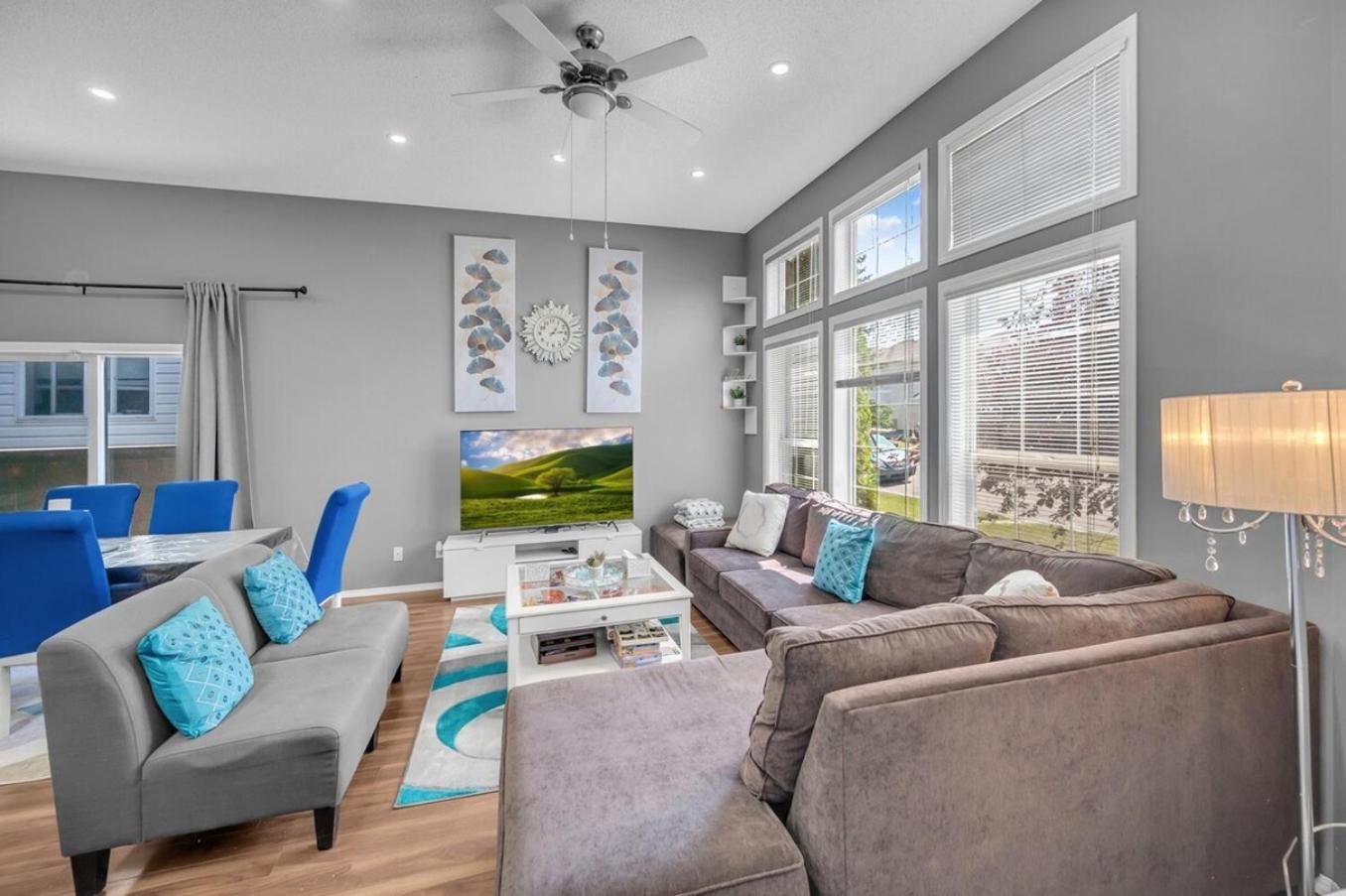 12 Spacious Home w AC, Crib, Garage, By Airport