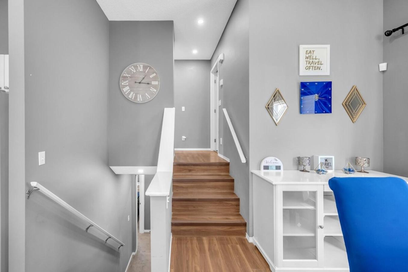 12 Spacious Home w AC, Crib, Garage, By Airport