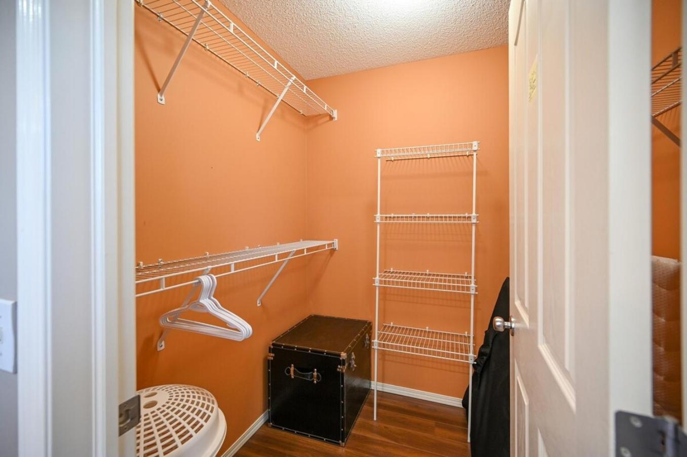 12 Spacious Home w AC, Crib, Garage, By Airport