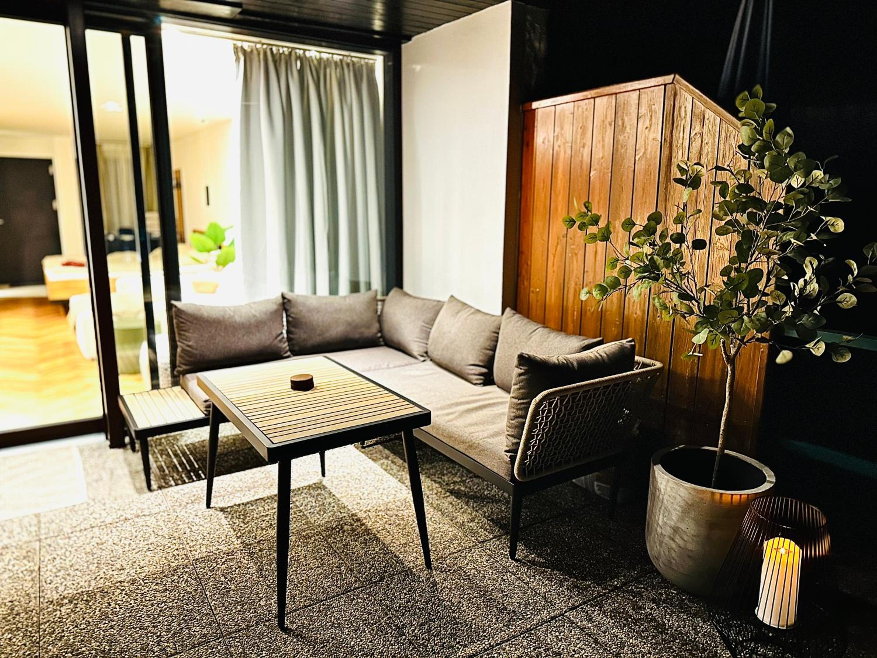 Das Alpenzeit Appartement mit Just Private Terrasse
