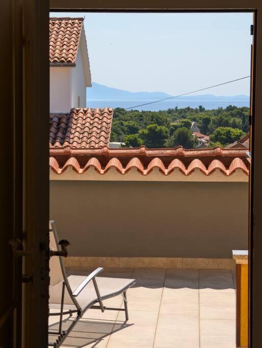 Yellow submarine - whole house view 2